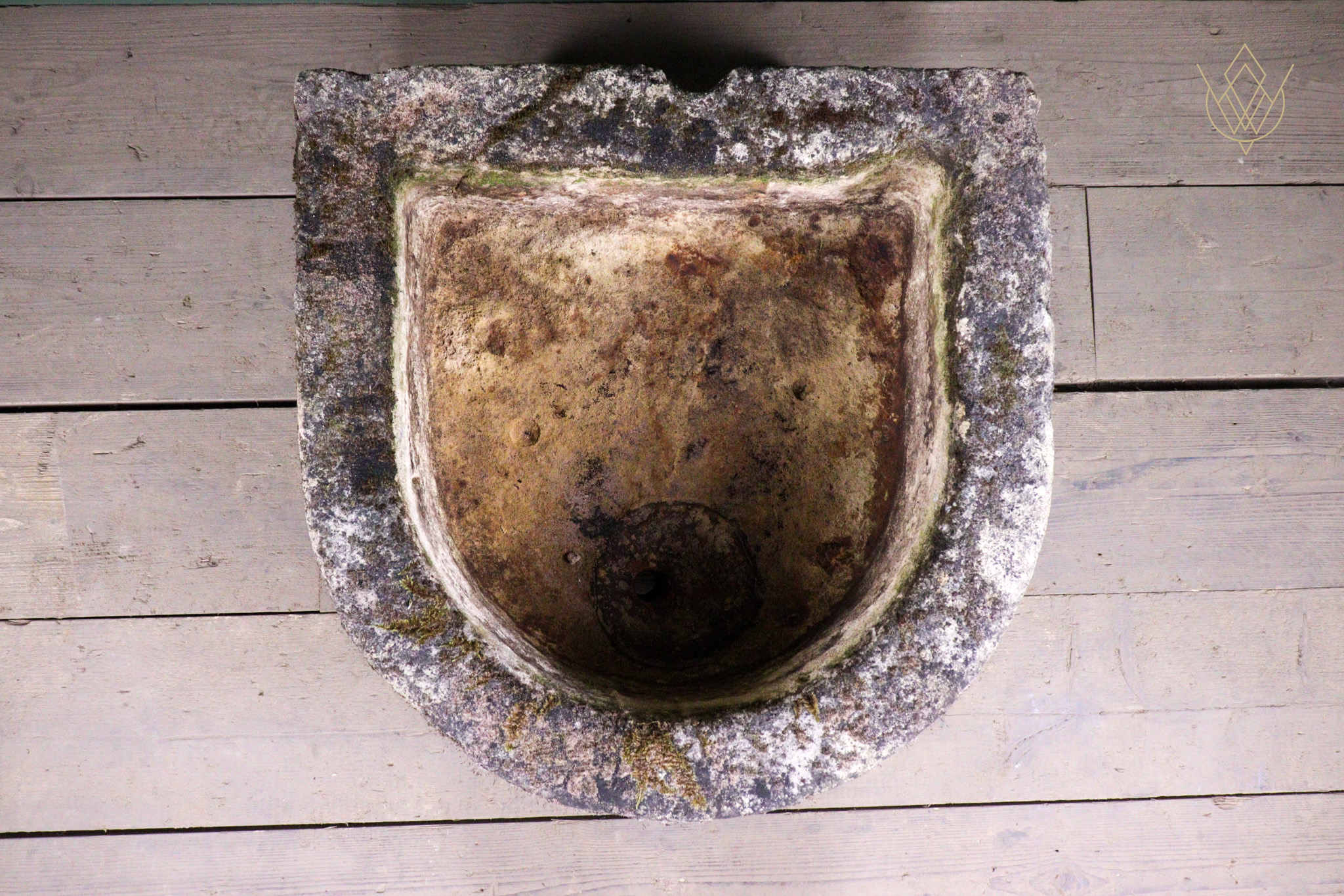 Large 19th Century Sandstone D Shaped Stone Pump Trough - WM12534 - Image 7