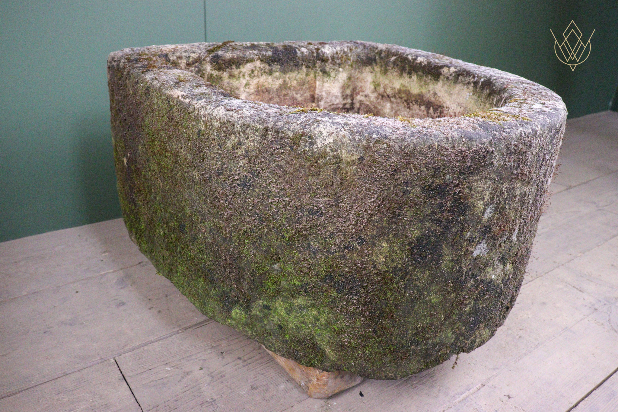 Large 19th Century Sandstone D Shaped Stone Pump Trough - WM12534 - Image 5