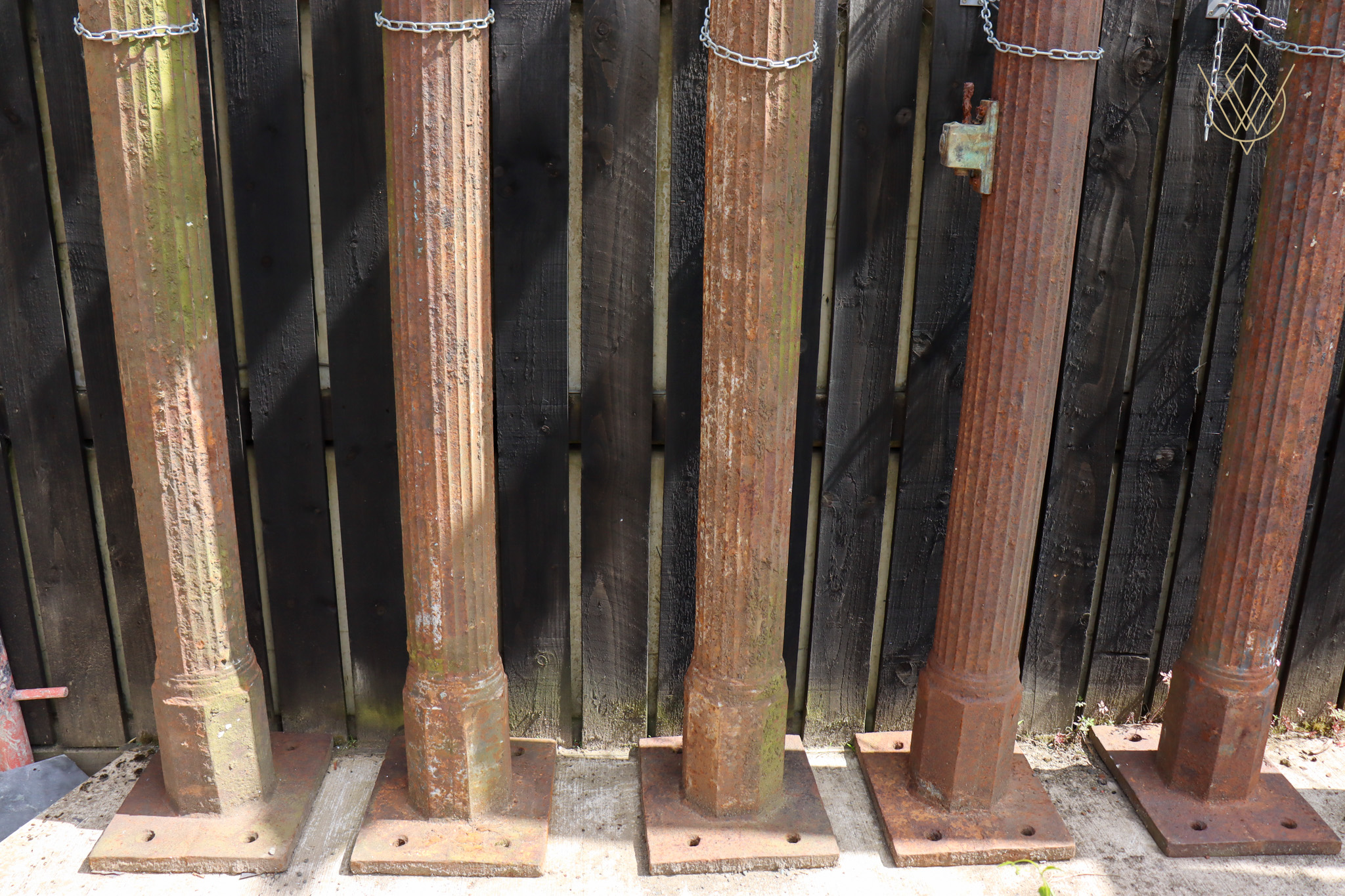 Set of 5 Ornate 19th Century Cast Iron Columns/Stanchions - WM12536 - Image 3