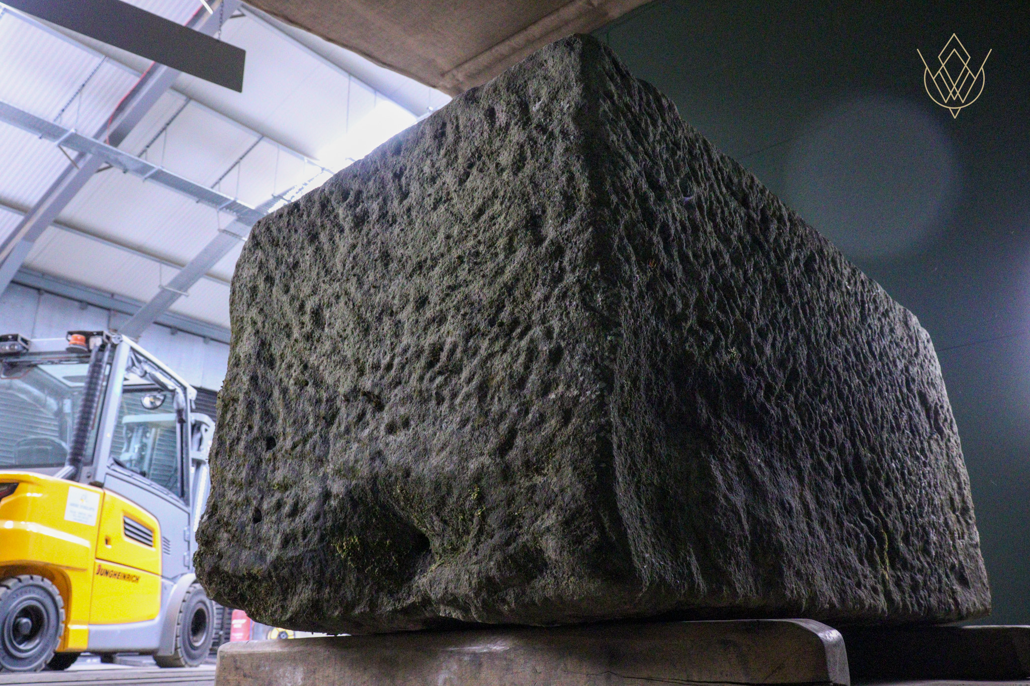 Large 18th Century Sandstone Water Trough/Stone Planter - WM12540 - Image 4