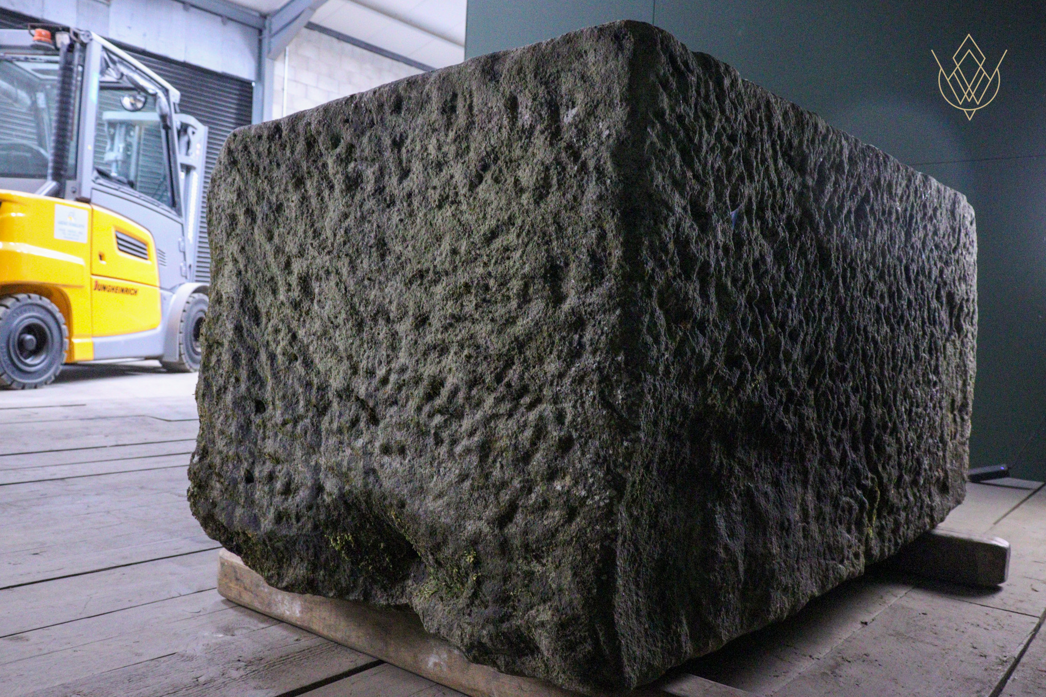 Large 18th Century Sandstone Water Trough/Stone Planter - WM12540 - Image 2