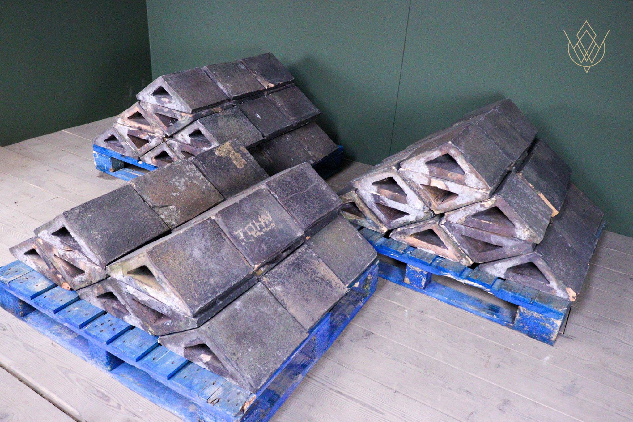 Terracotta 15.5" x 6.5" Triangle Coping Stones - WM12541