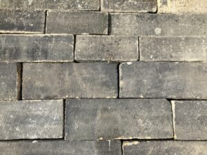 42.5m2 - Reclaimed Ashlar Punch Face Building/Walling Stone - WM12518