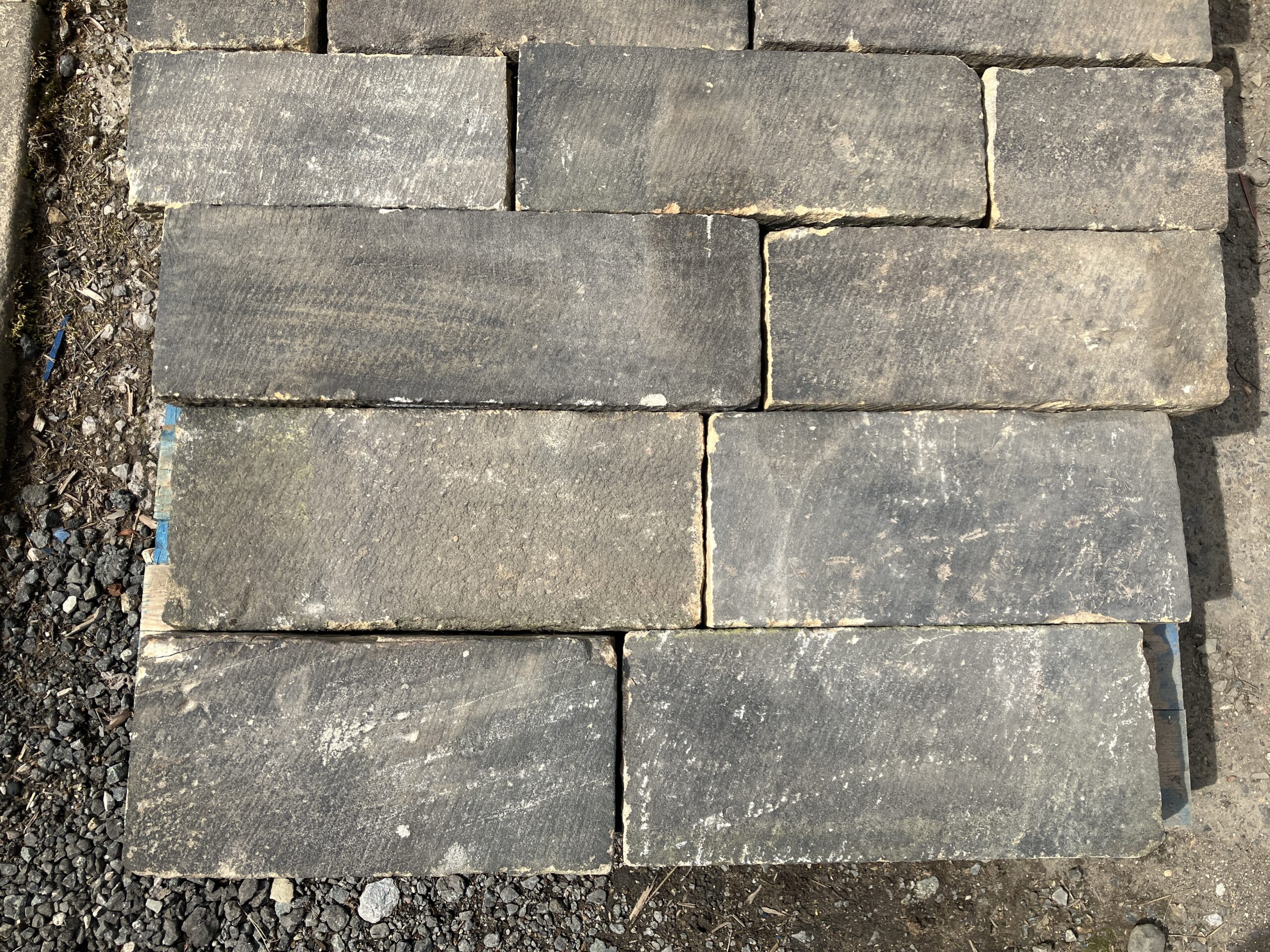 42.5m2 - Reclaimed Ashlar Punch Face Building/Walling Stone - WM12518 - Image 2
