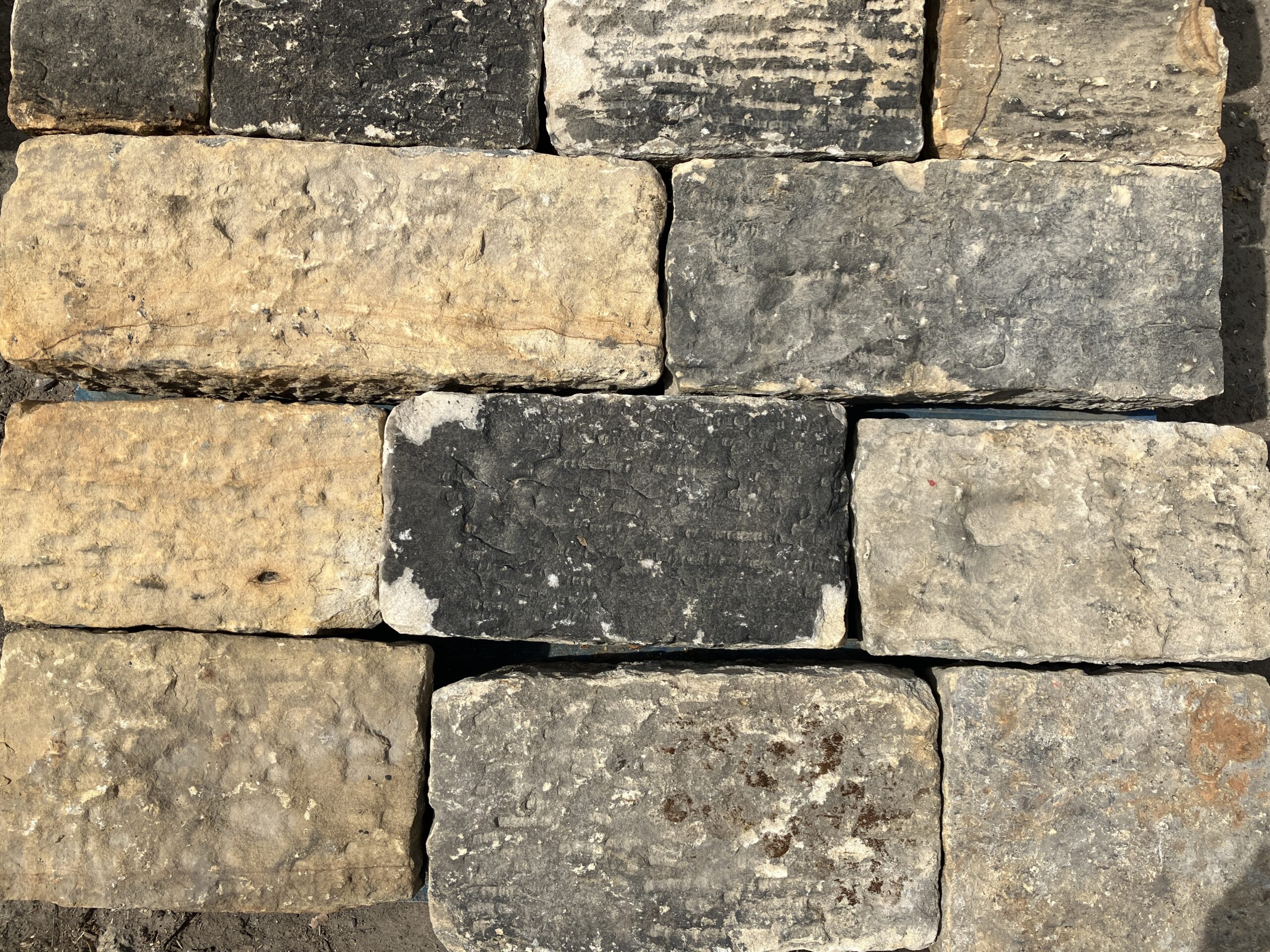 Reclaimed Parallel Punch Face Building/Walling Stone - WM12519 - Image 3