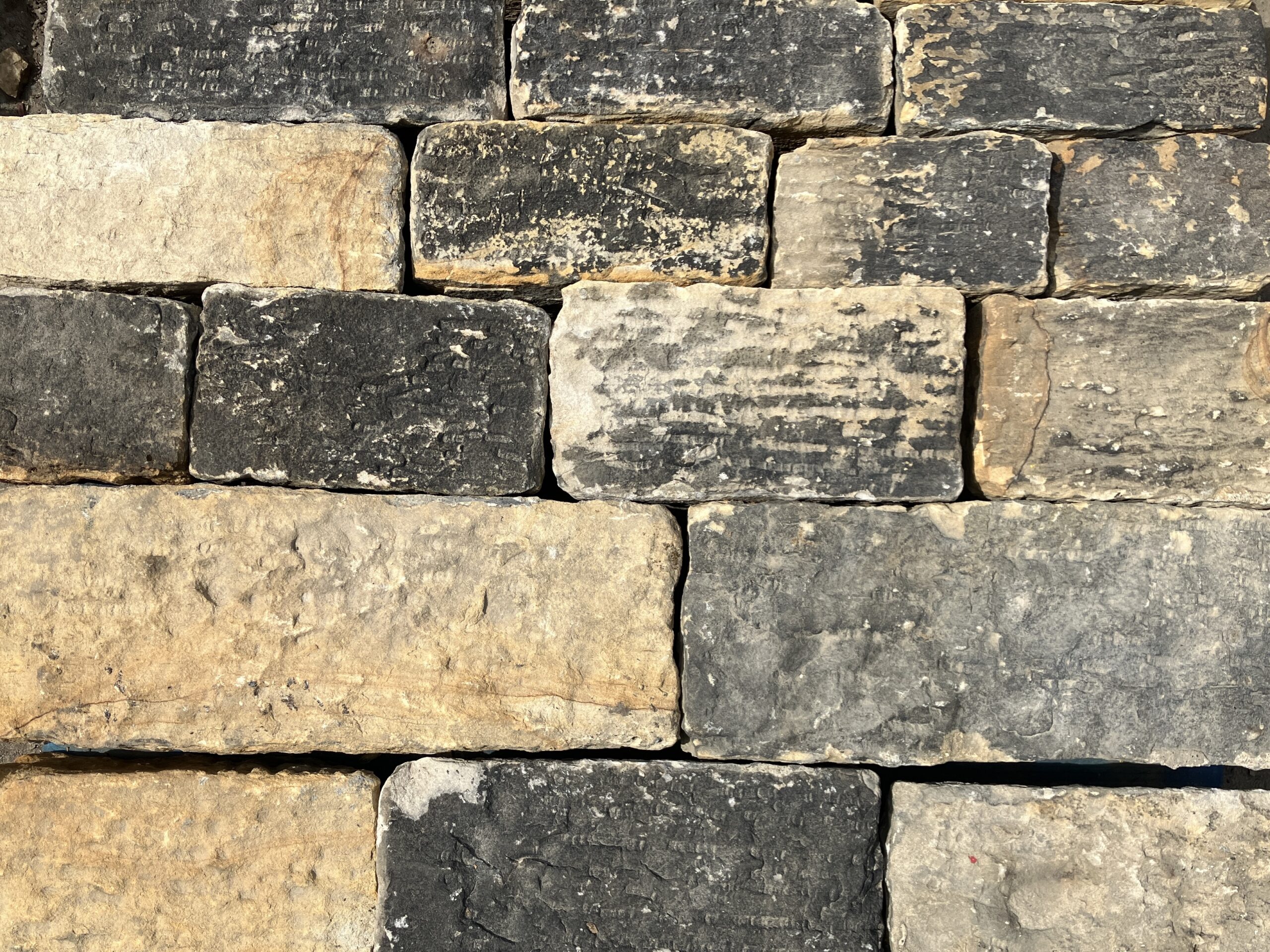 Reclaimed Parallel Punch Face Building/Walling Stone - WM12519 - Image 2