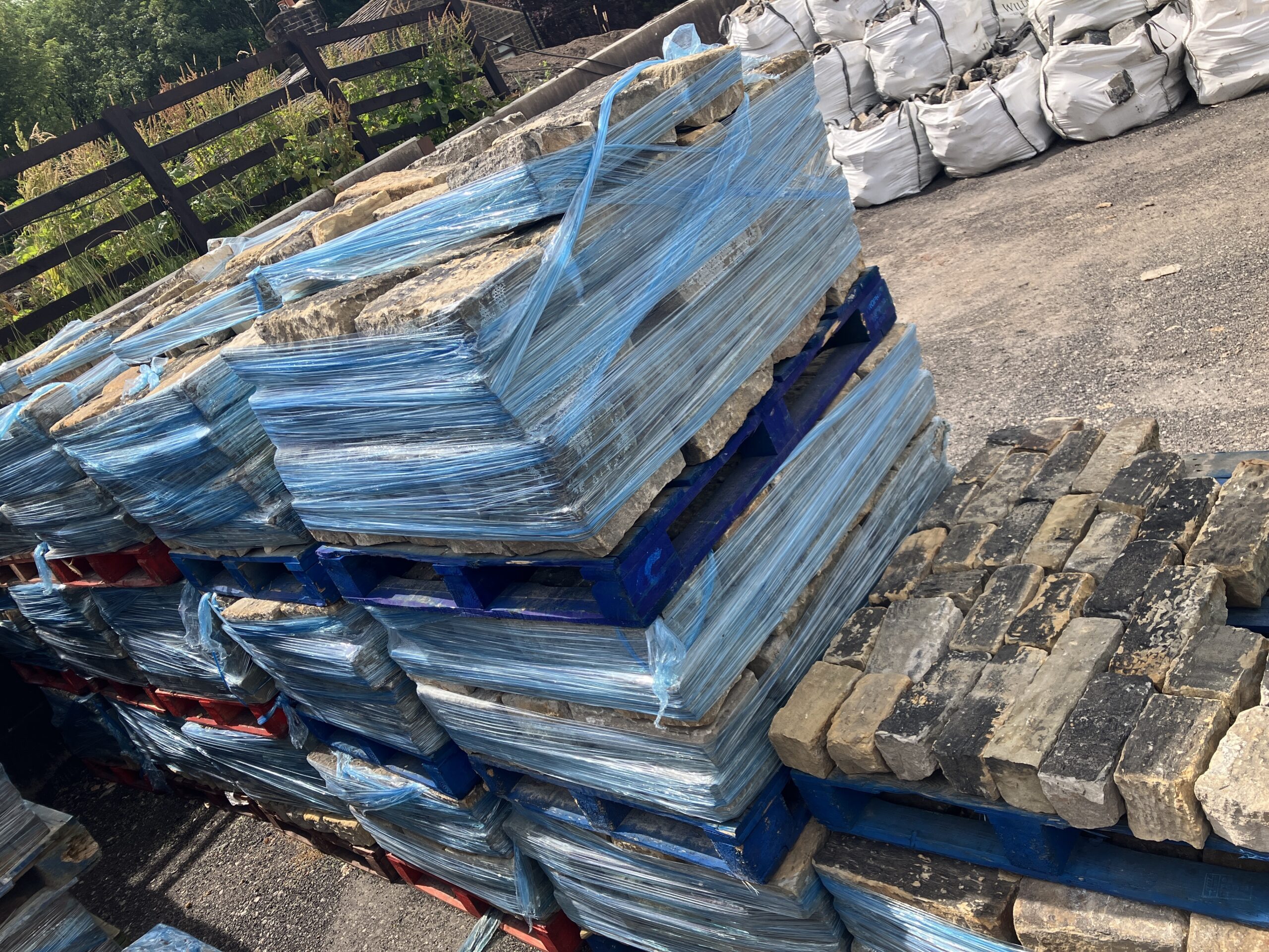 Reclaimed Parallel Punch Face Building/Walling Stone - WM12519 - Image 8