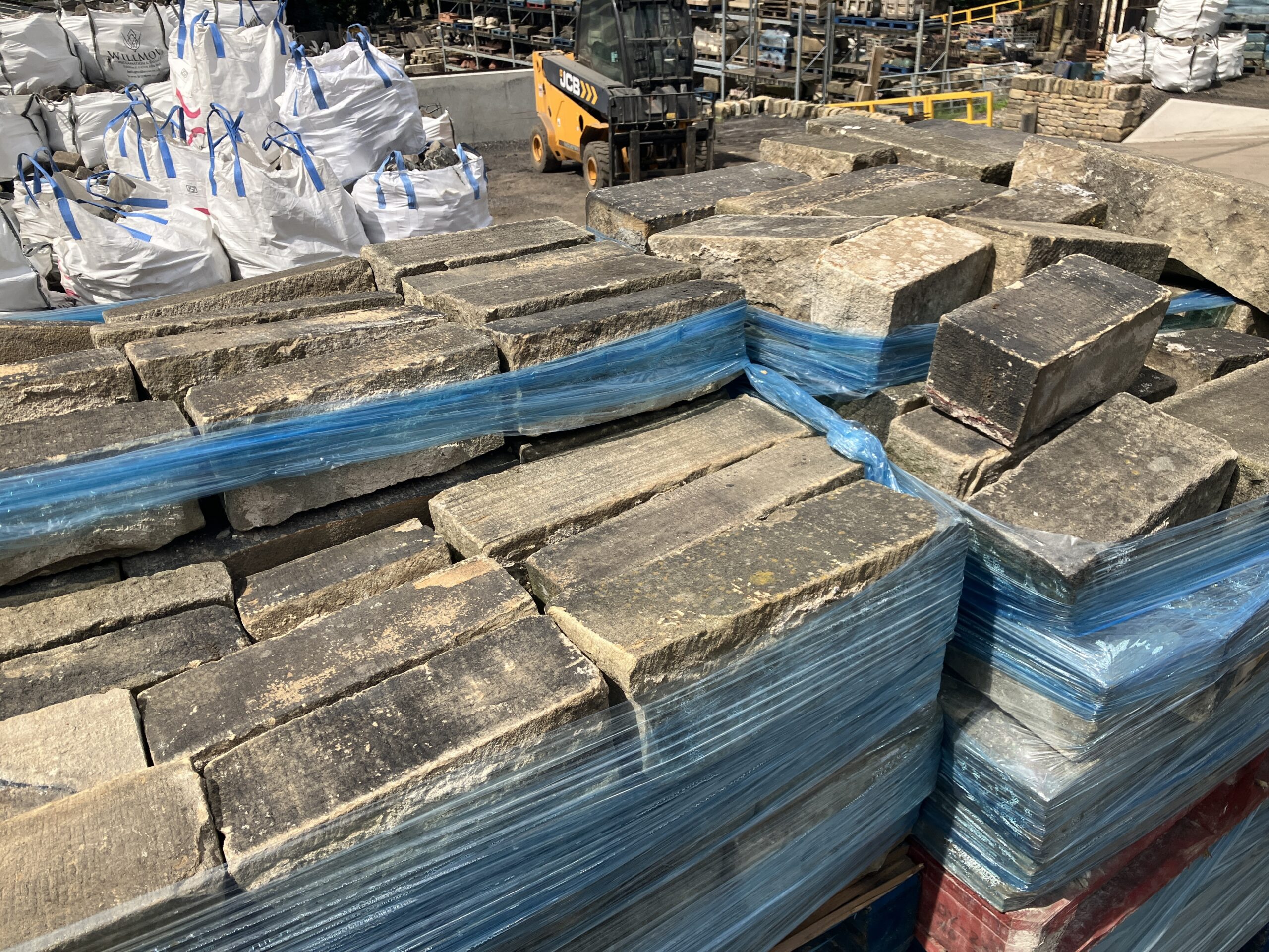 42.5m2 - Reclaimed Ashlar Punch Face Building/Walling Stone - WM12518 - Image 5