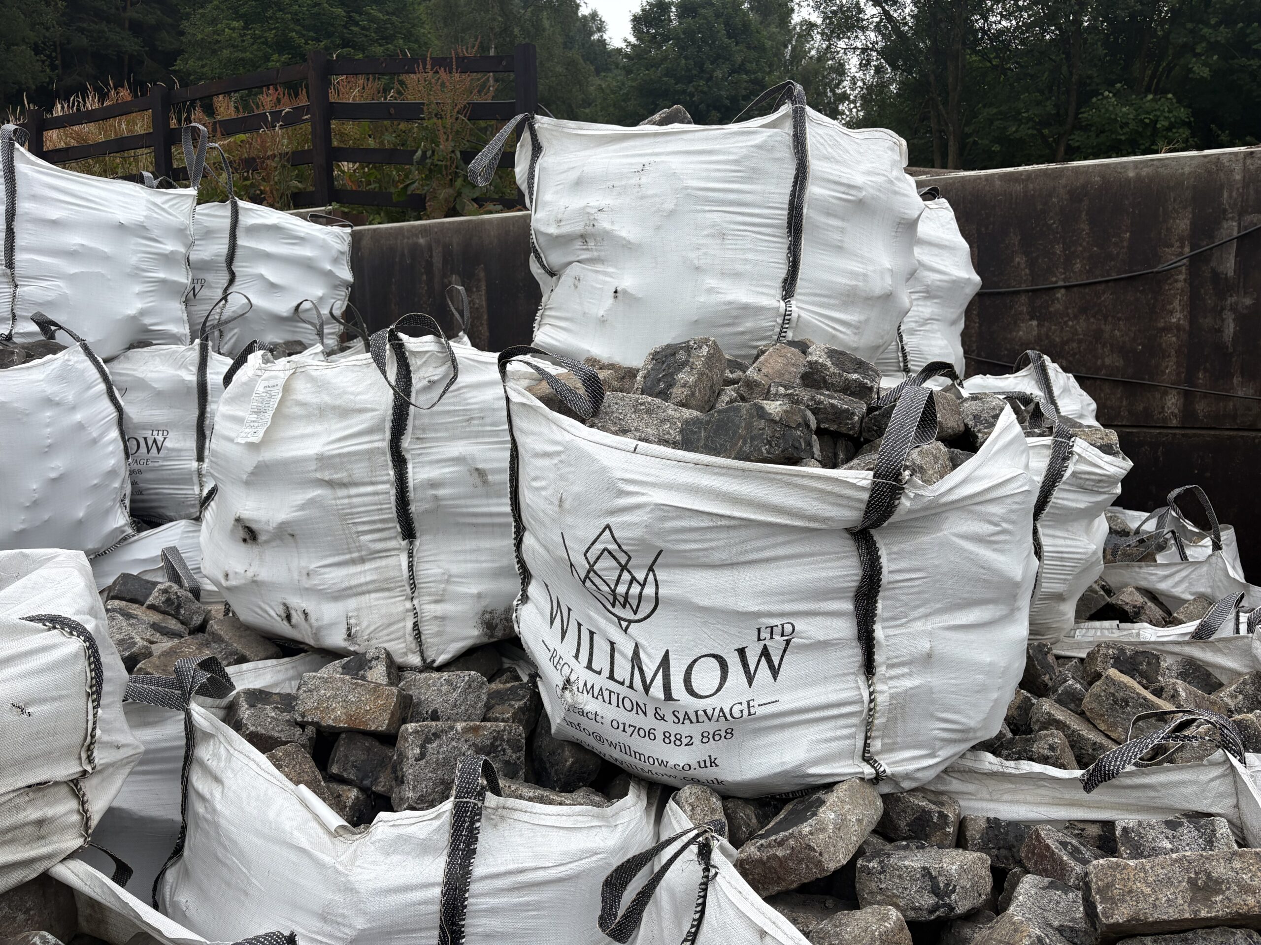 Reclaimed White Orange Speckled Granite Setts/Cobbles - WM12569 - Image 2