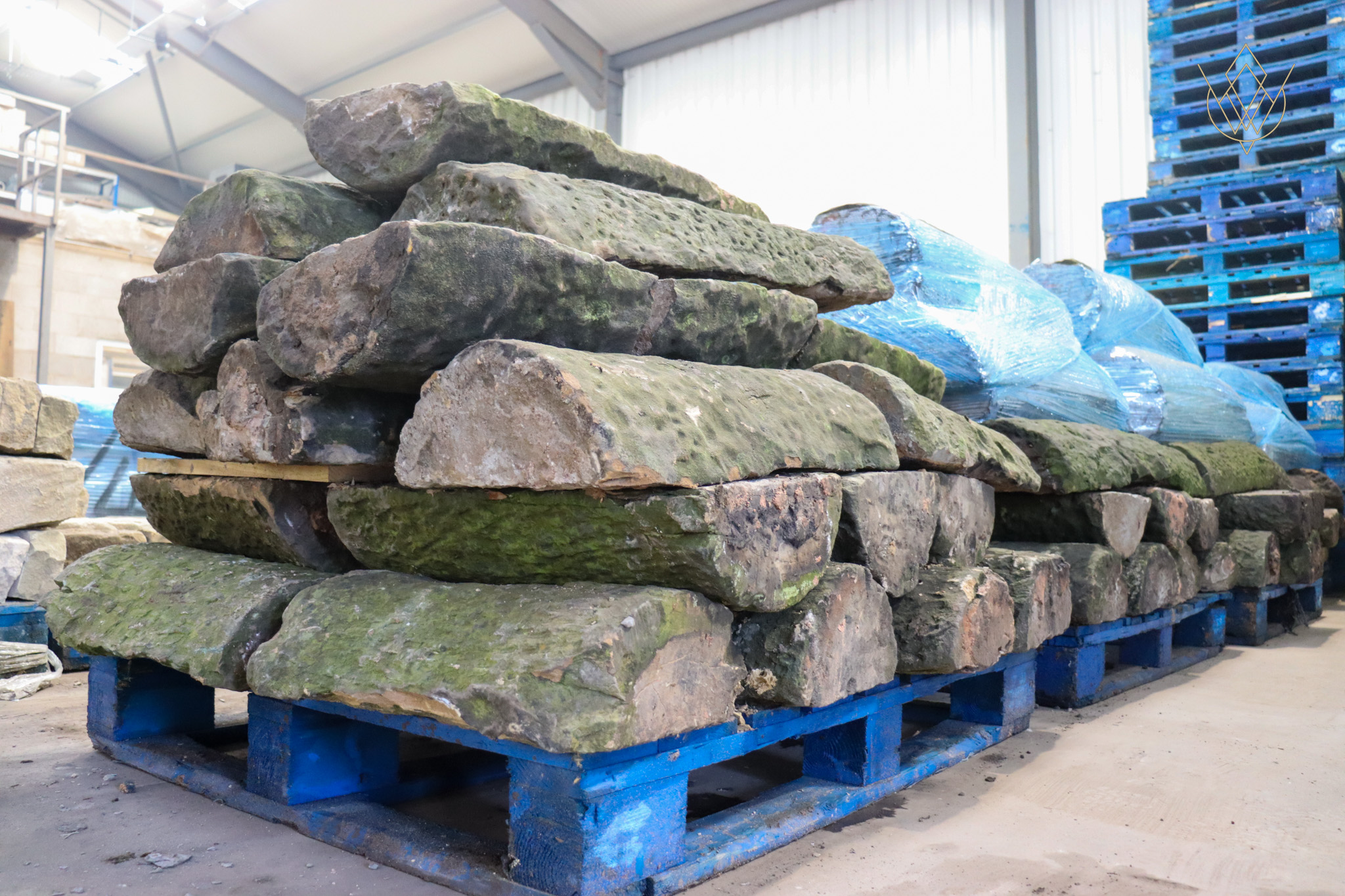 Reclaimed Sandstone Round Top Coping Stones - WM12427 - Image 3