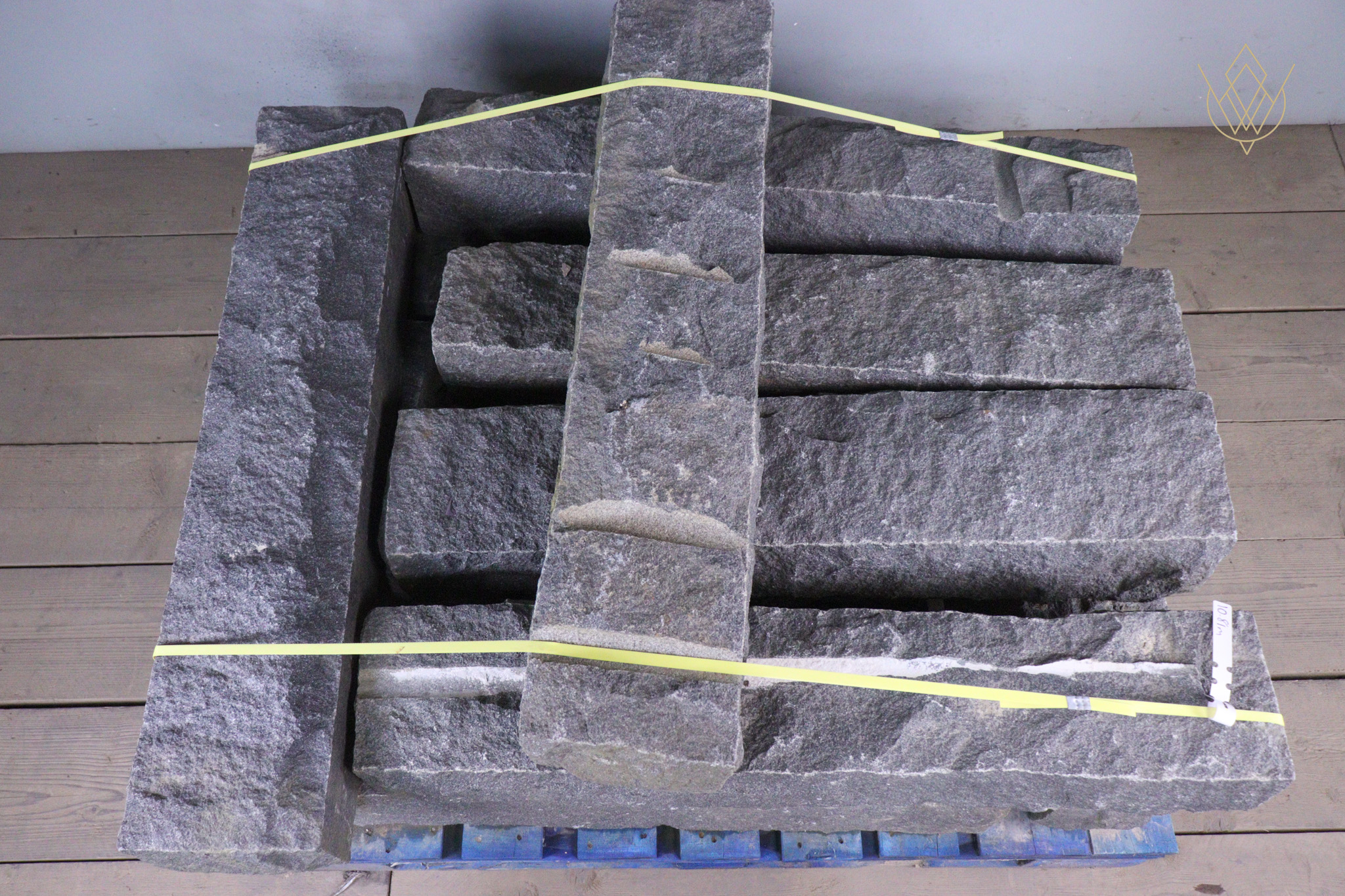 10.81m - 8" x 6" Reclaimed Black Granite Kerbs - WM12511 - Image 7