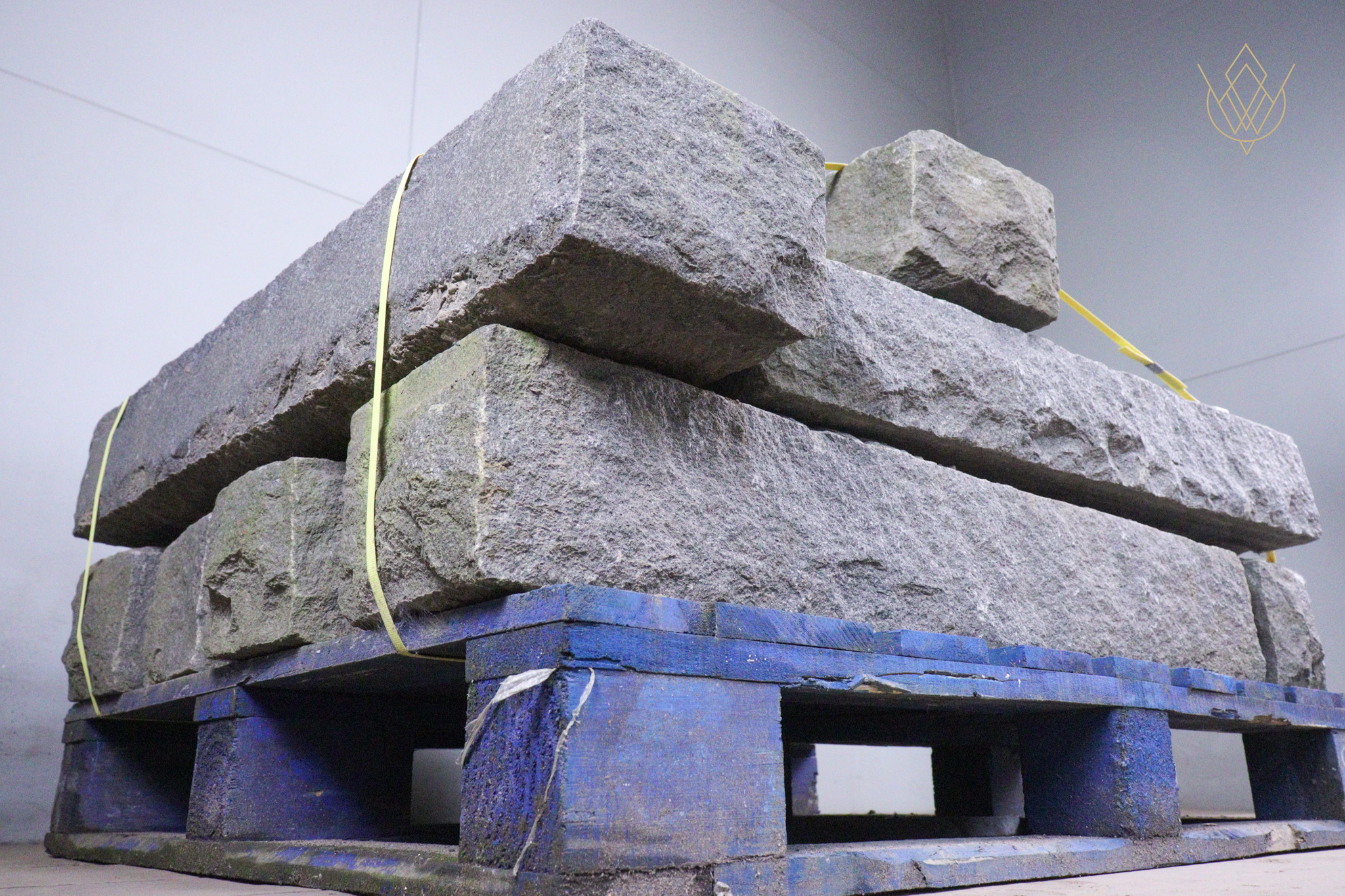 10.81m - 8" x 6" Reclaimed Black Granite Kerbs - WM12511 - Image 3