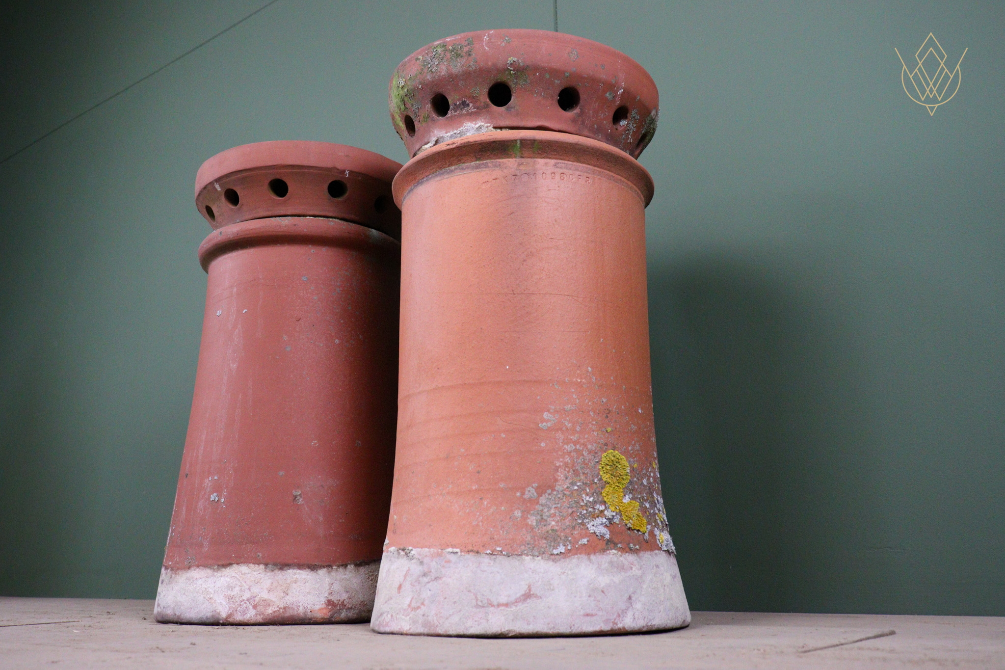 Pair of Red Terracotta Chimney Pots with Pepper Pots - WM12546 - Image 6