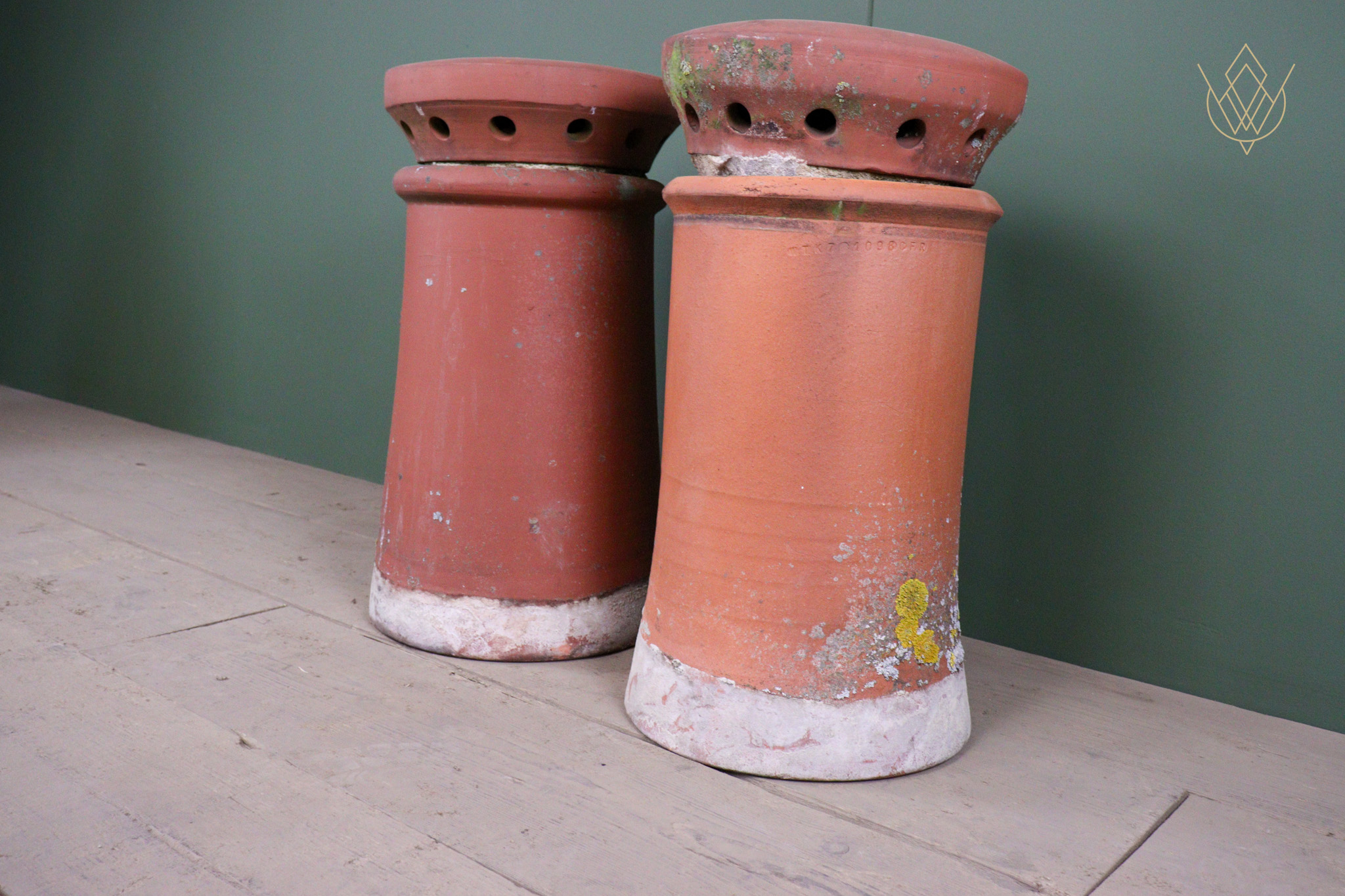 Pair of Red Terracotta Chimney Pots with Pepper Pots - WM12546 - Image 2