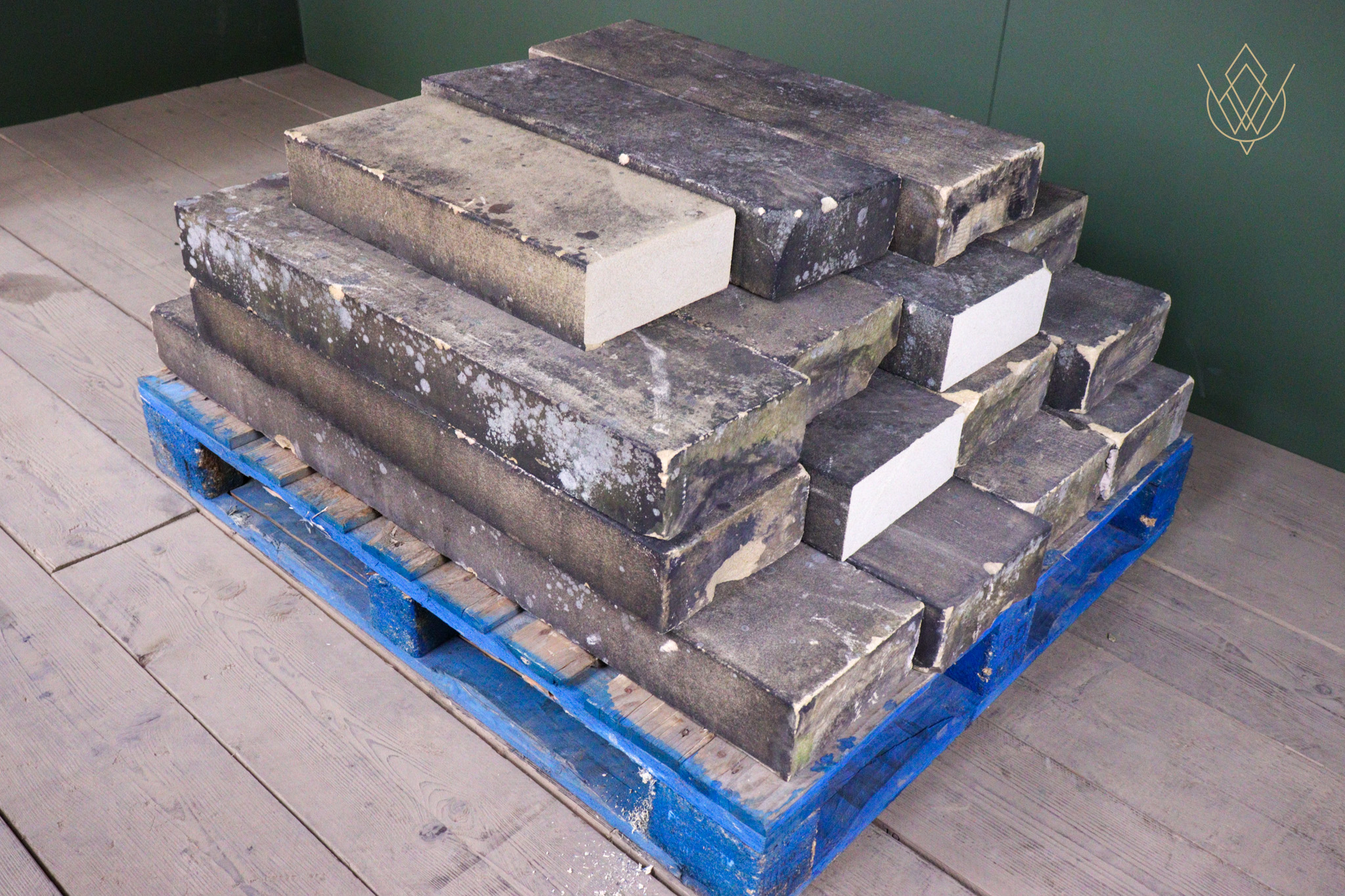 45ft - 9" x 4" Flat Victorian Sandstone Coping Stone - WM12551 - Image 9