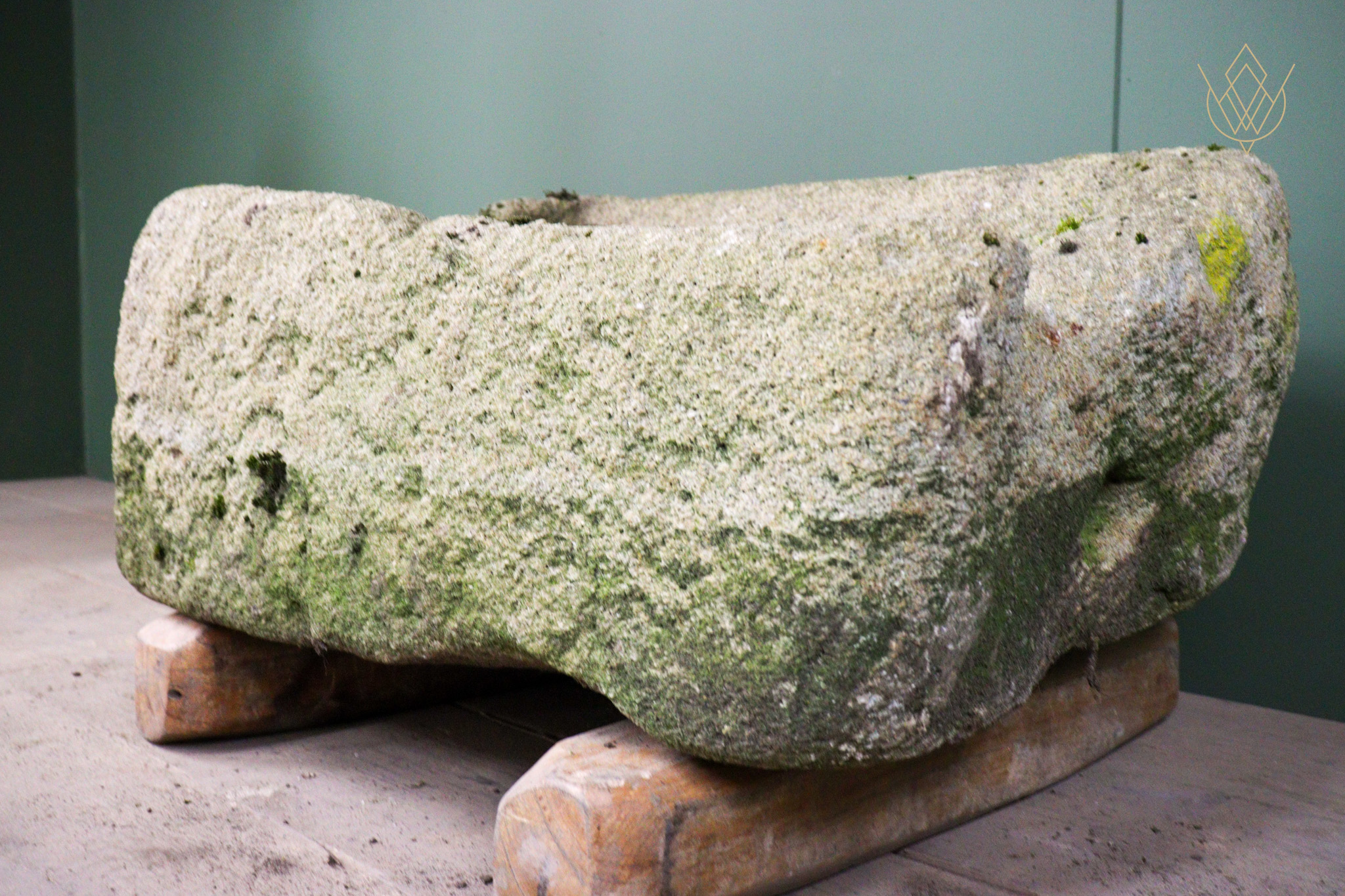 18th Century Gritstone Water Trough/Stone Planter - WM12561 - Image 7