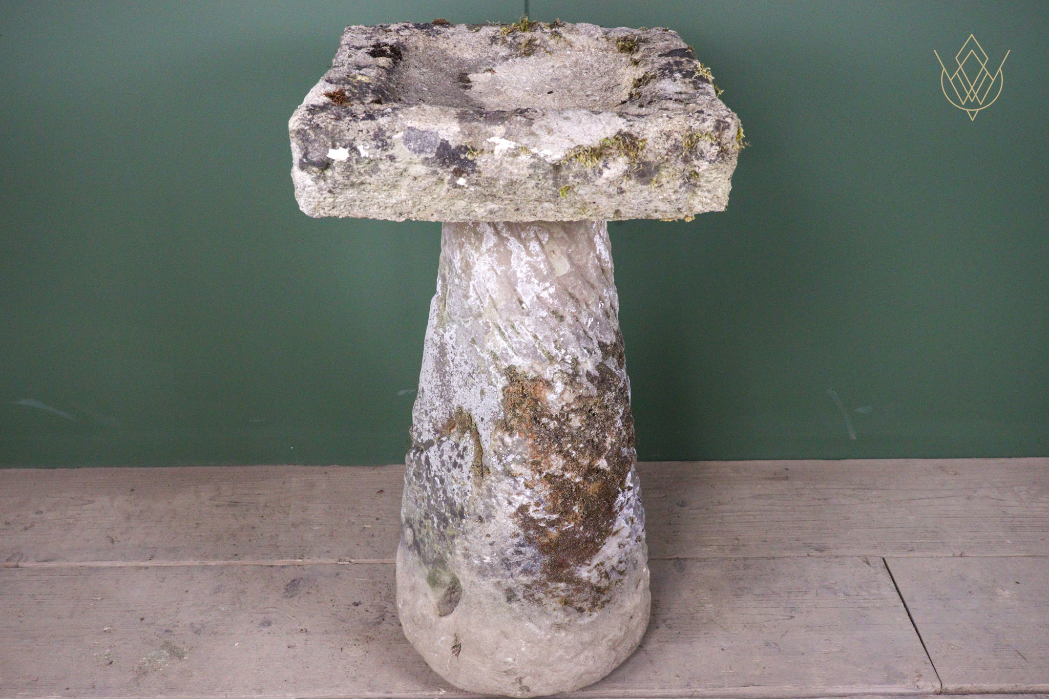 19th Century Stone Carved Bird Bath & Plinth - WM12565 - Image 2
