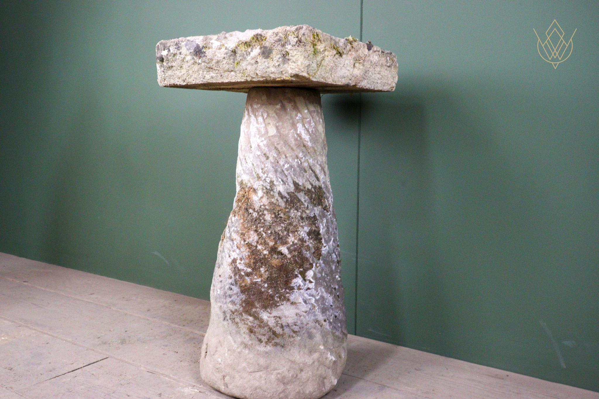 19th Century Stone Carved Bird Bath & Plinth - WM12565 - Image 8