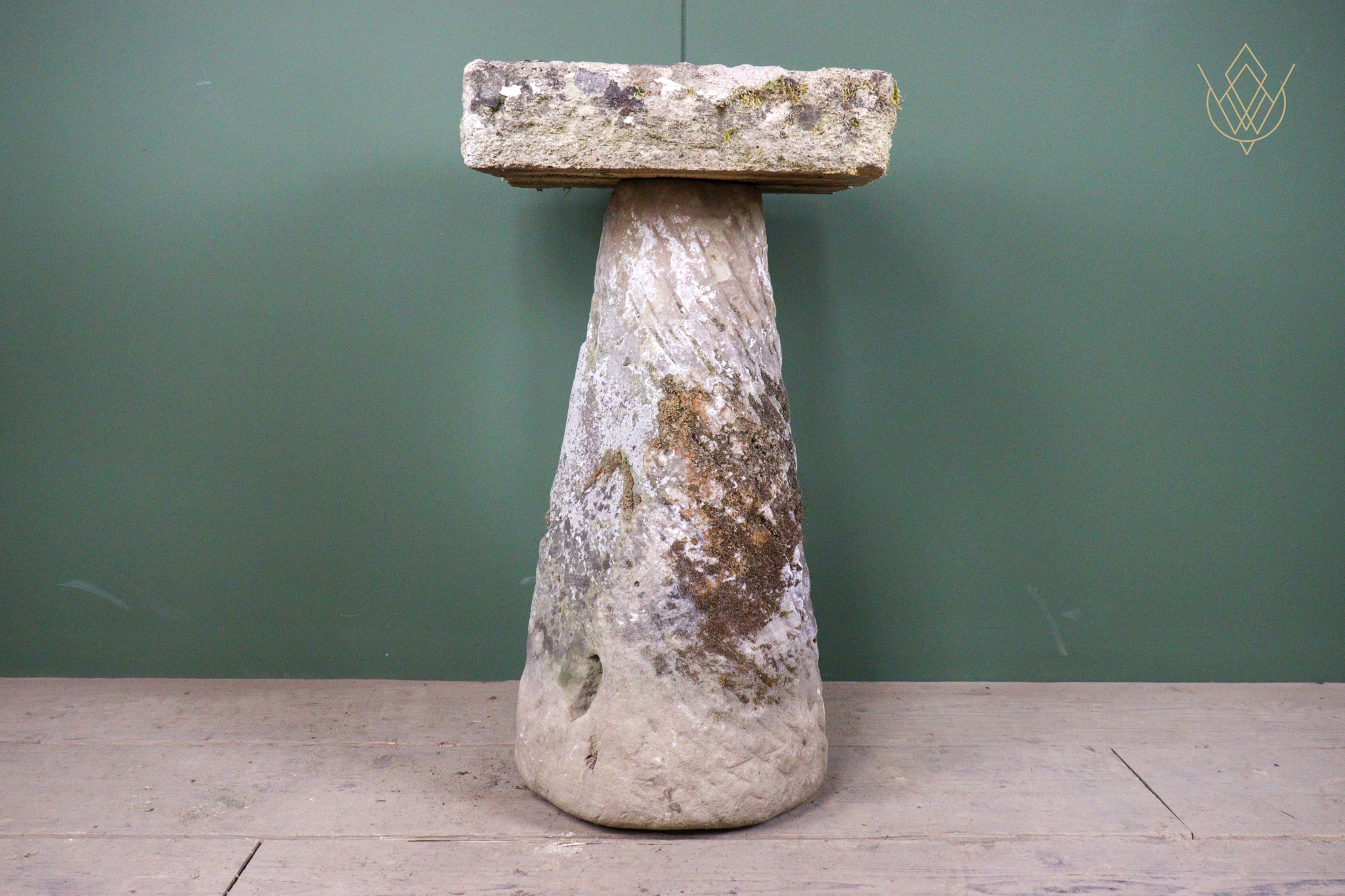 19th Century Stone Carved Bird Bath & Plinth - WM12565 - Image 7