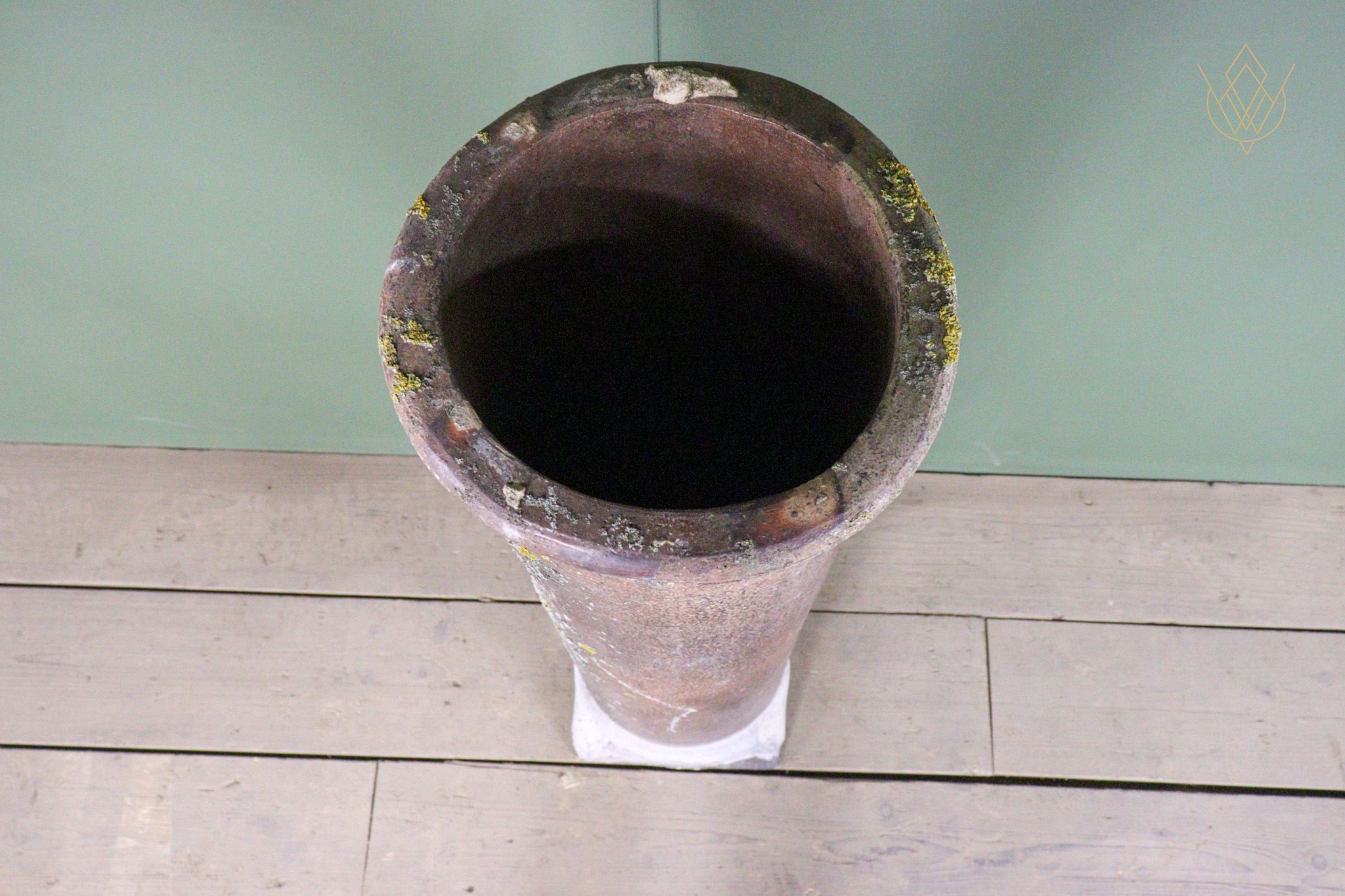 Large Long Tom Victorian Chimney Pot - WM12567 - Image 8