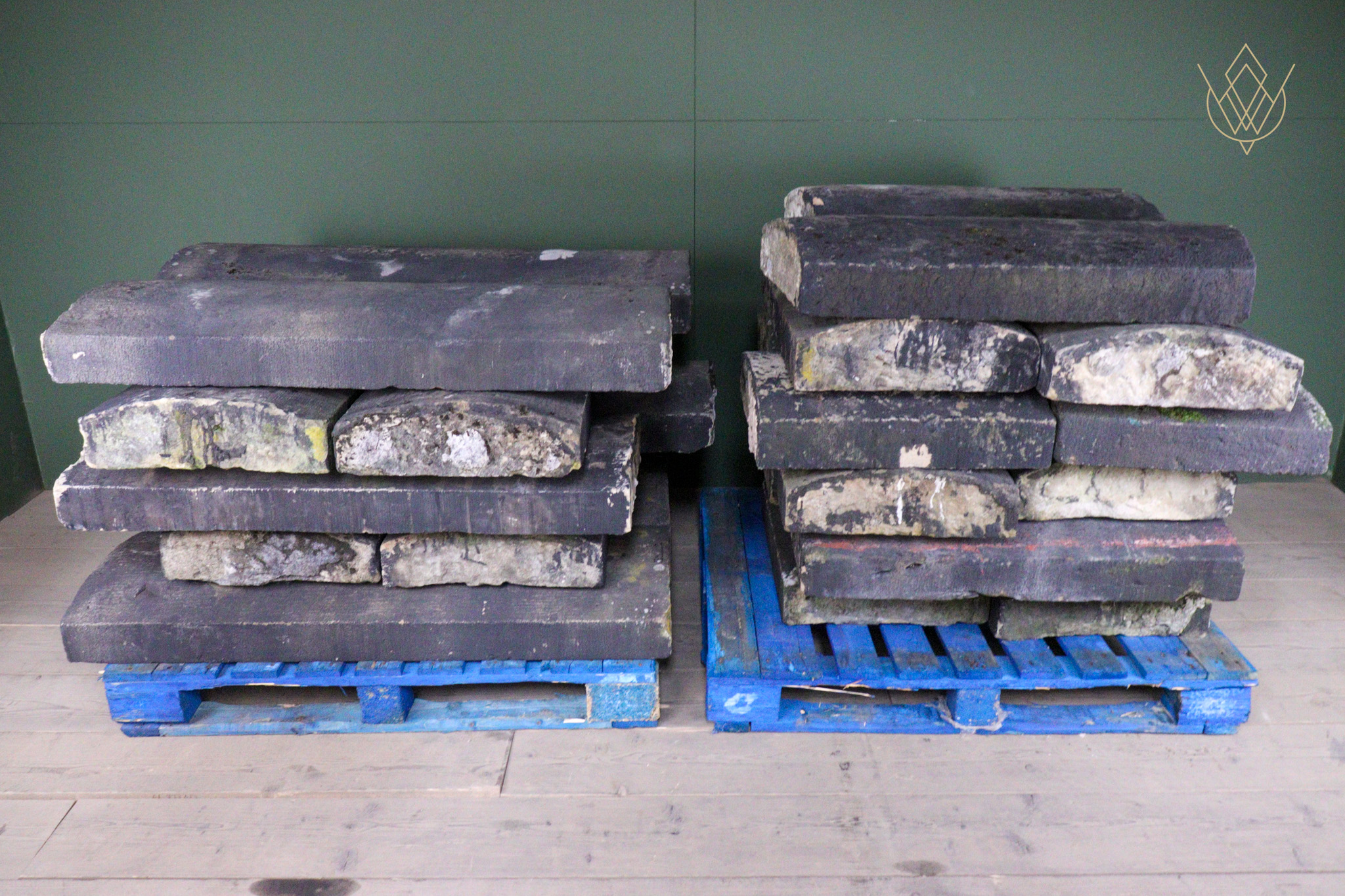 300ft - 19" x 6" Round Top Reclaimed Coping Stones - WM12576 - Image 9