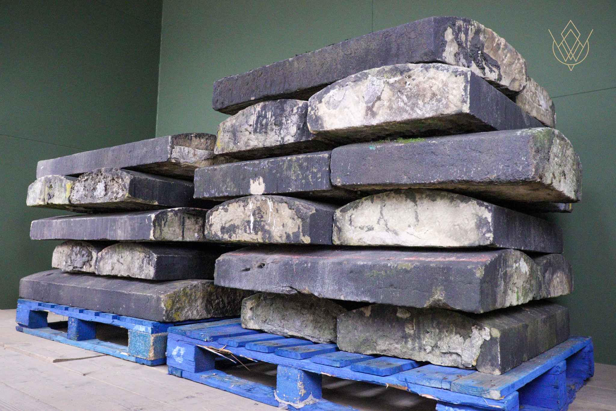 300ft - 19" x 6" Round Top Reclaimed Coping Stones - WM12576 - Image 6
