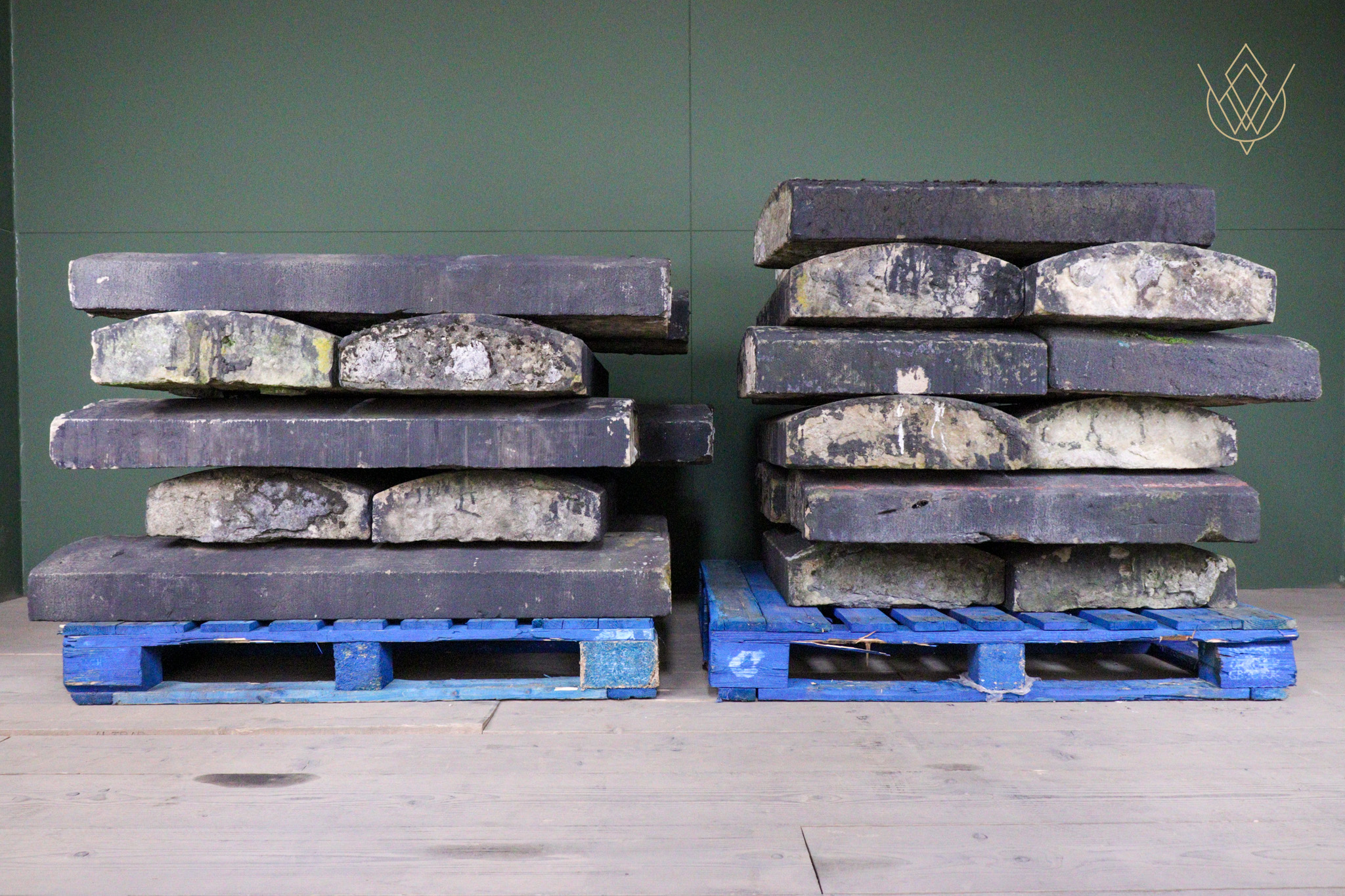 300ft - 19" x 6" Round Top Reclaimed Coping Stones - WM12576 - Image 5