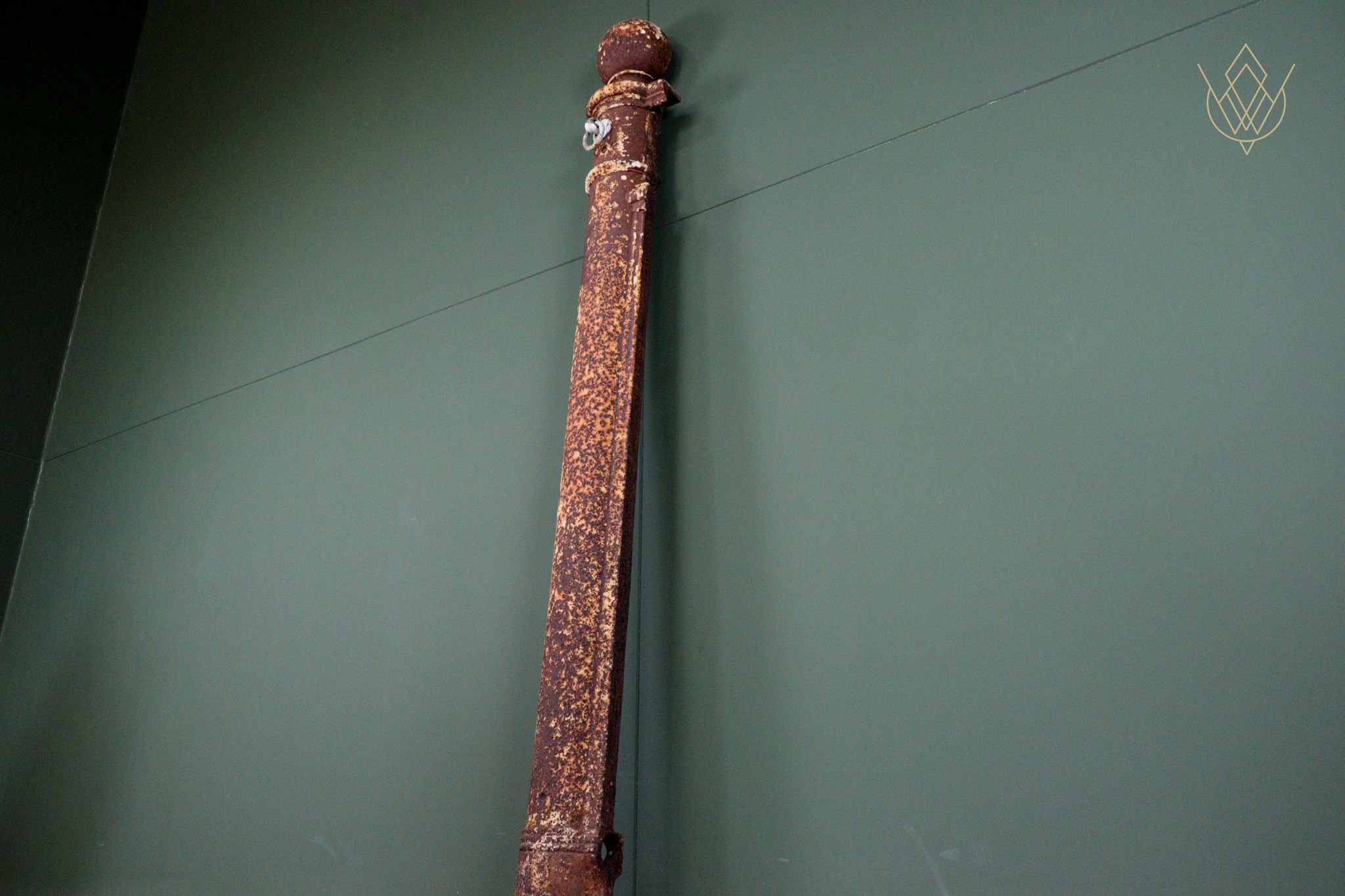Victorian Cast Iron Wall Mounted Post with Copper Ring - WM12527 - Image 2