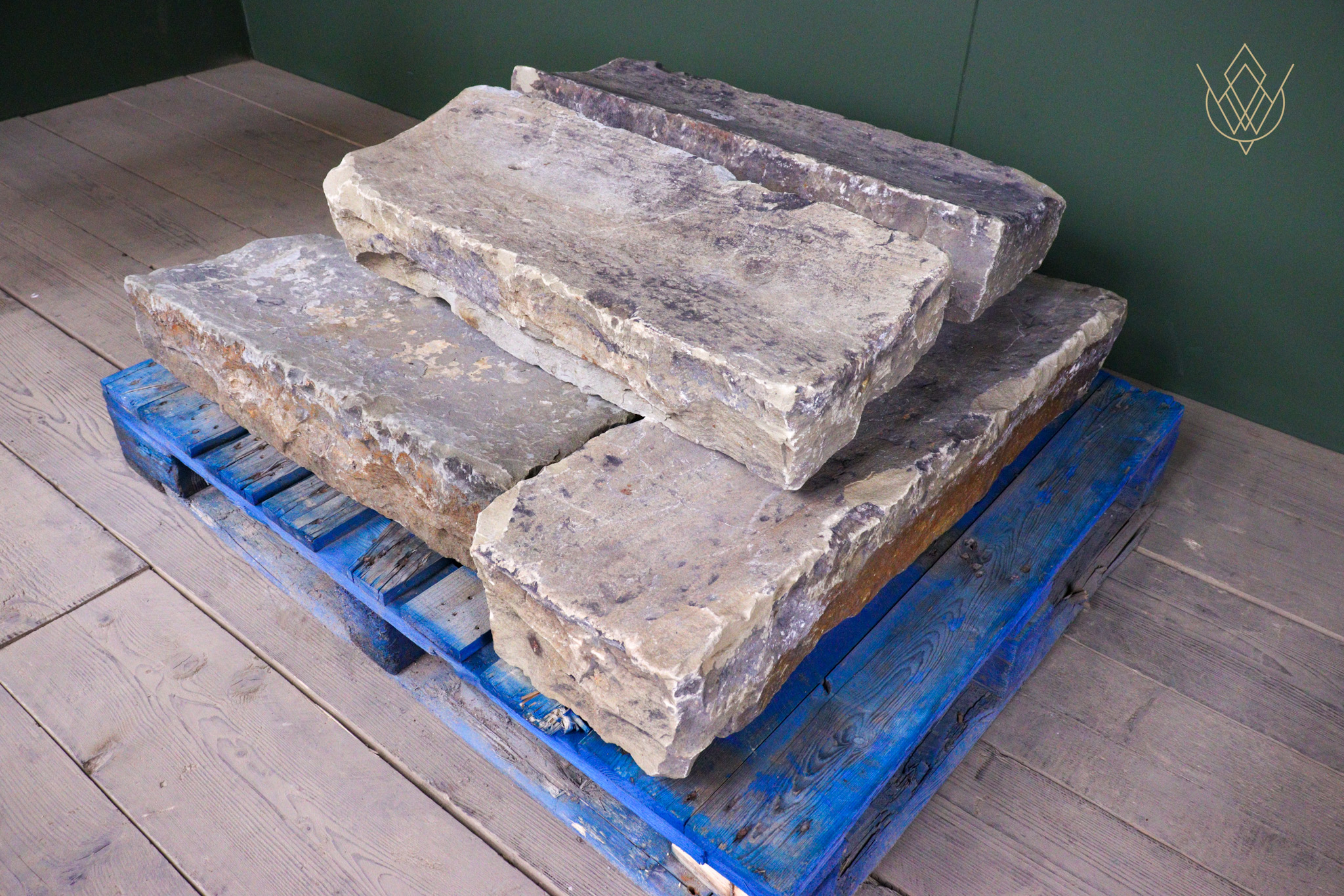 4.4m - Reclaimed York Stone Channel/Gullies - WM12578