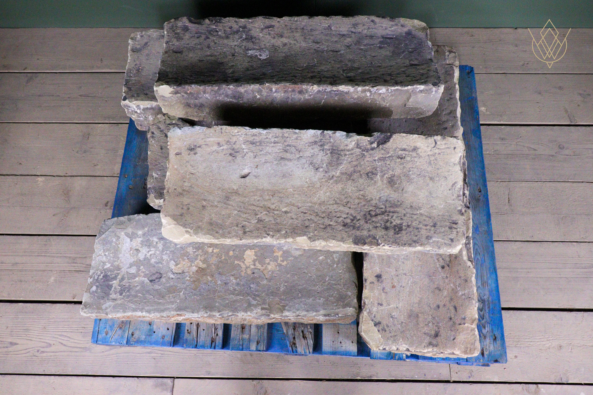 4.4m - Reclaimed York Stone Channel/Gullies - WM12578 - Image 7