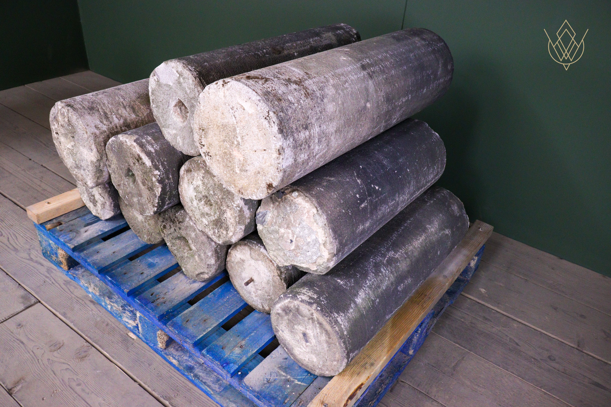Reclaimed Sandstone Columns/Stone Rollers - WM12579 - Image 10