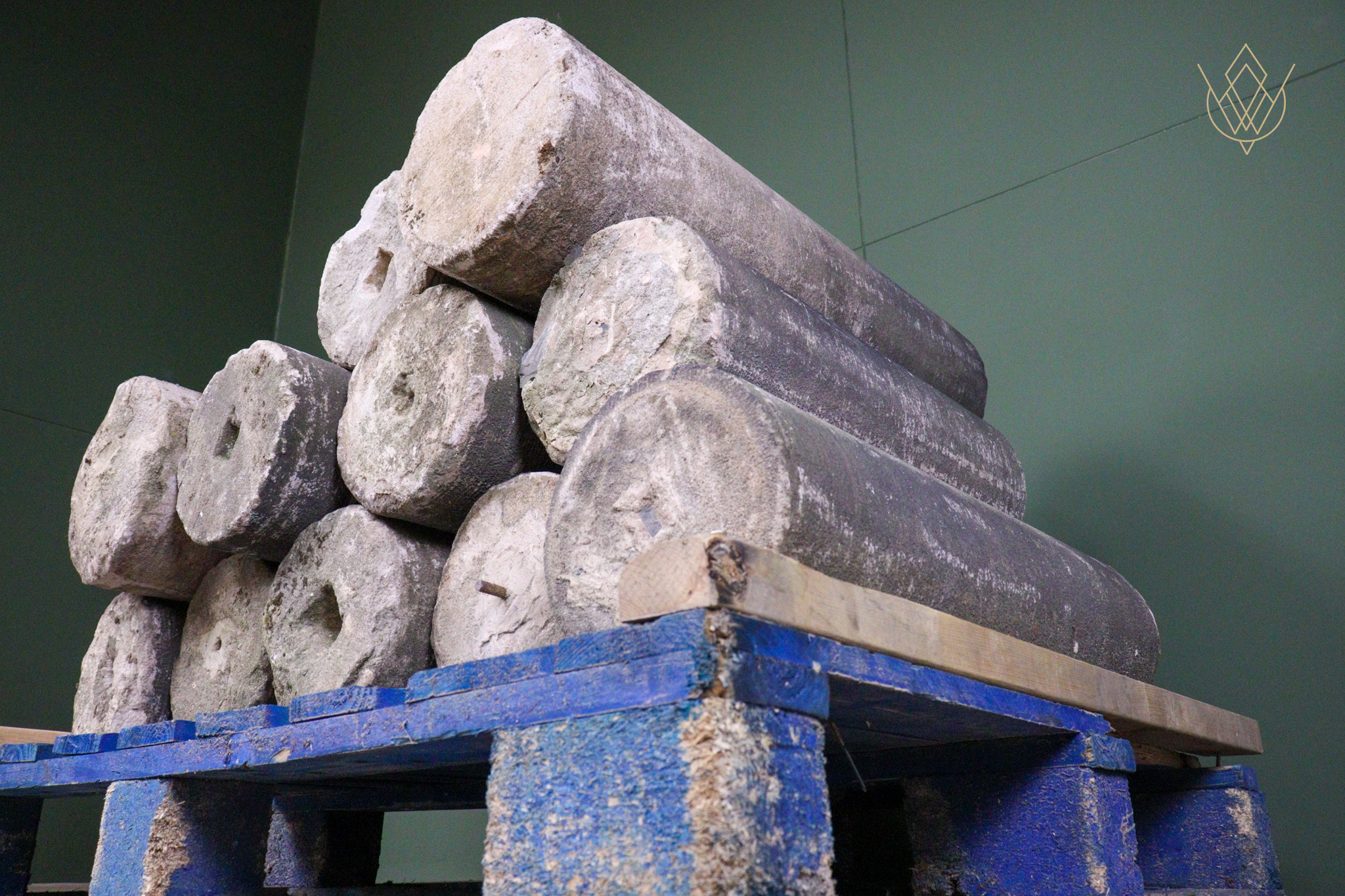 Reclaimed Sandstone Columns/Stone Rollers - WM12579 - Image 4