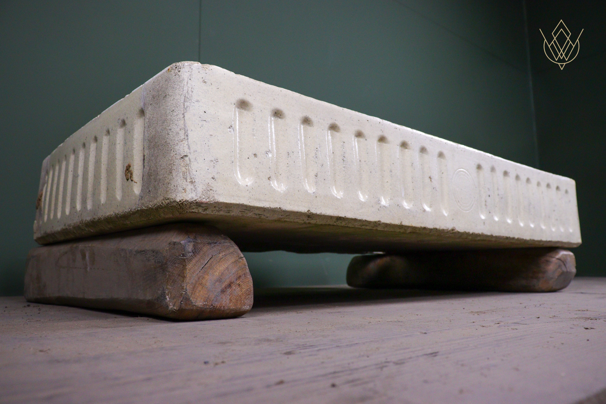 White/Cream 19th Century Glazed Fluted Butlers Sink - WM12581 - Image 4