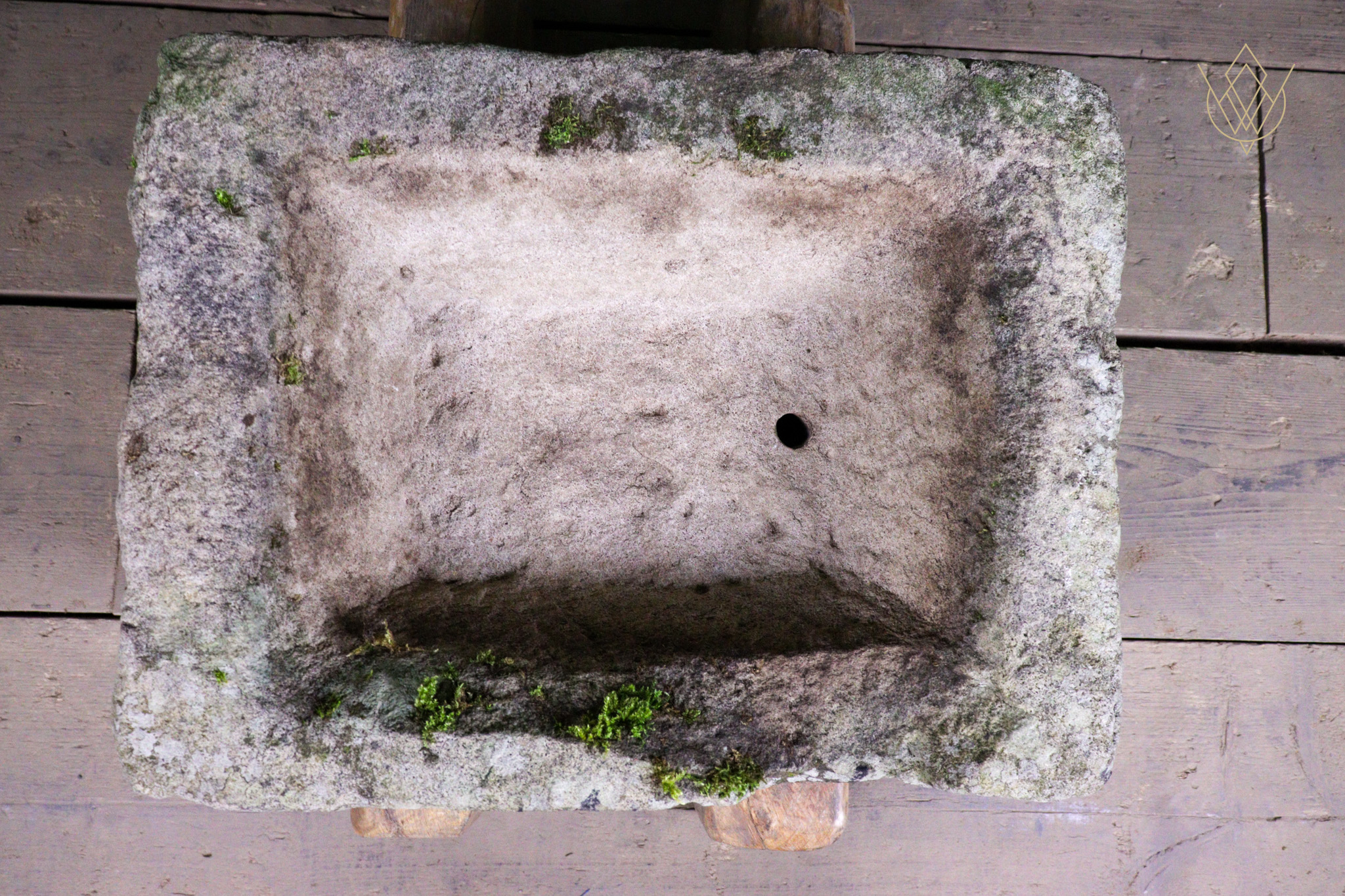 19th Century Sandstone Water Trough/Stone Planter - WM12584 - Image 2