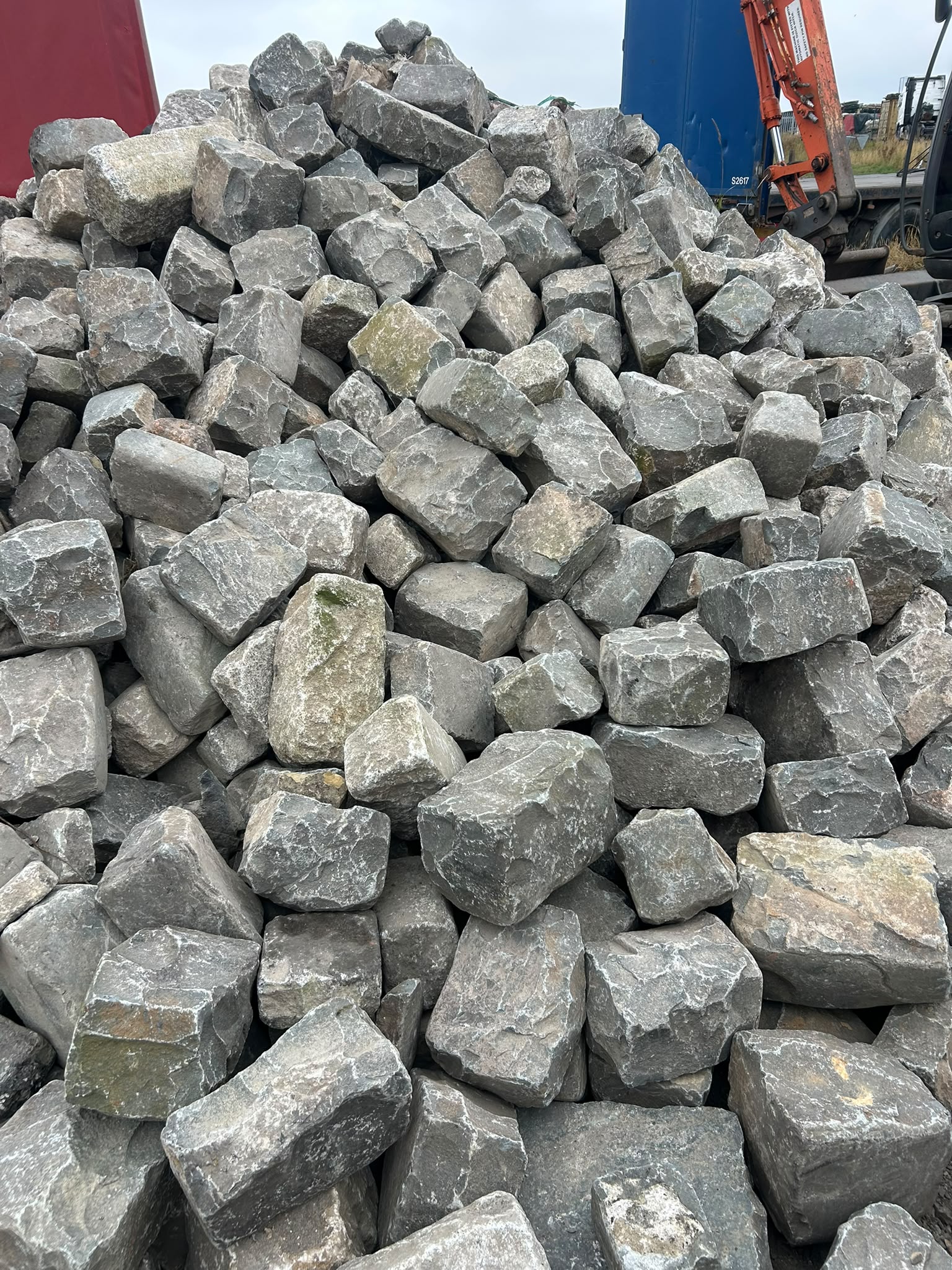 Large Granite & Basalt Setts/Cobbles - WM12613 - Image 4