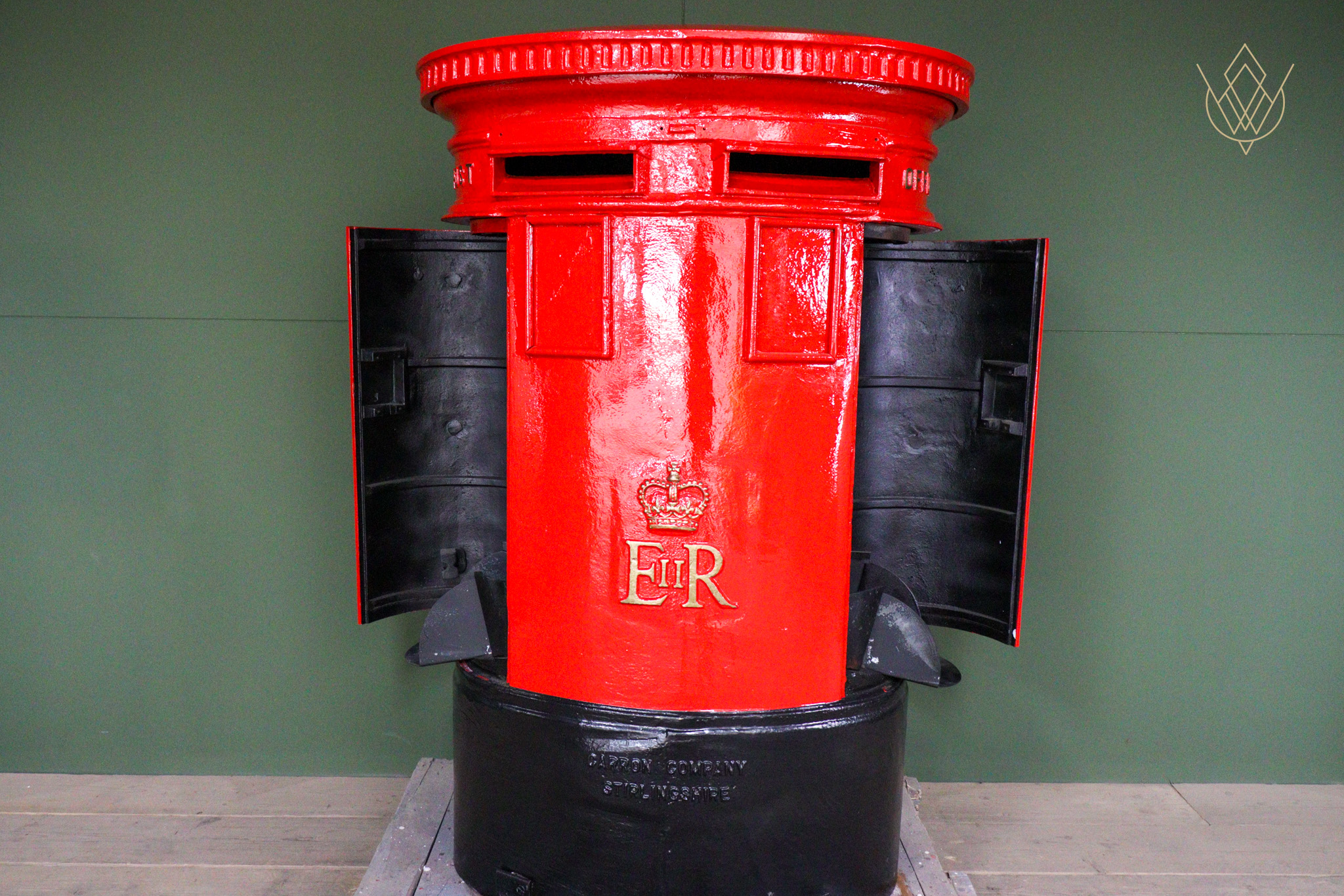 Original Post Office ER II Double Cast Iron Pillar Box - WM12591 - Image 10