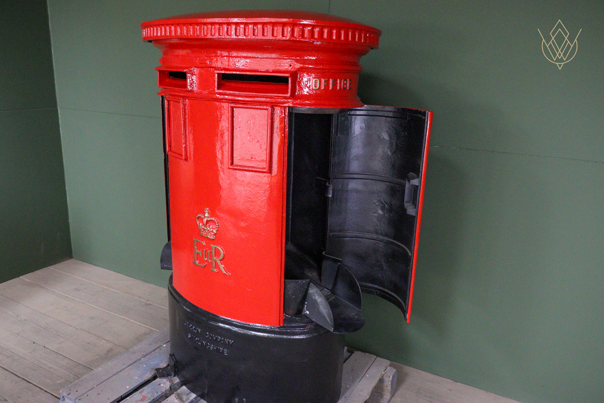 Original Post Office ER II Double Cast Iron Pillar Box - WM12591 - Image 9