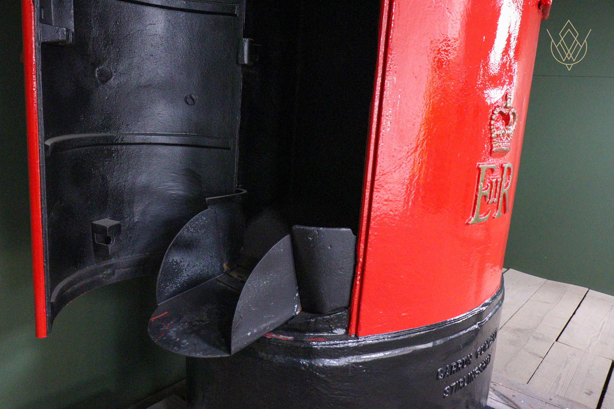 Original Post Office ER II Double Cast Iron Pillar Box - WM12591 - Image 7