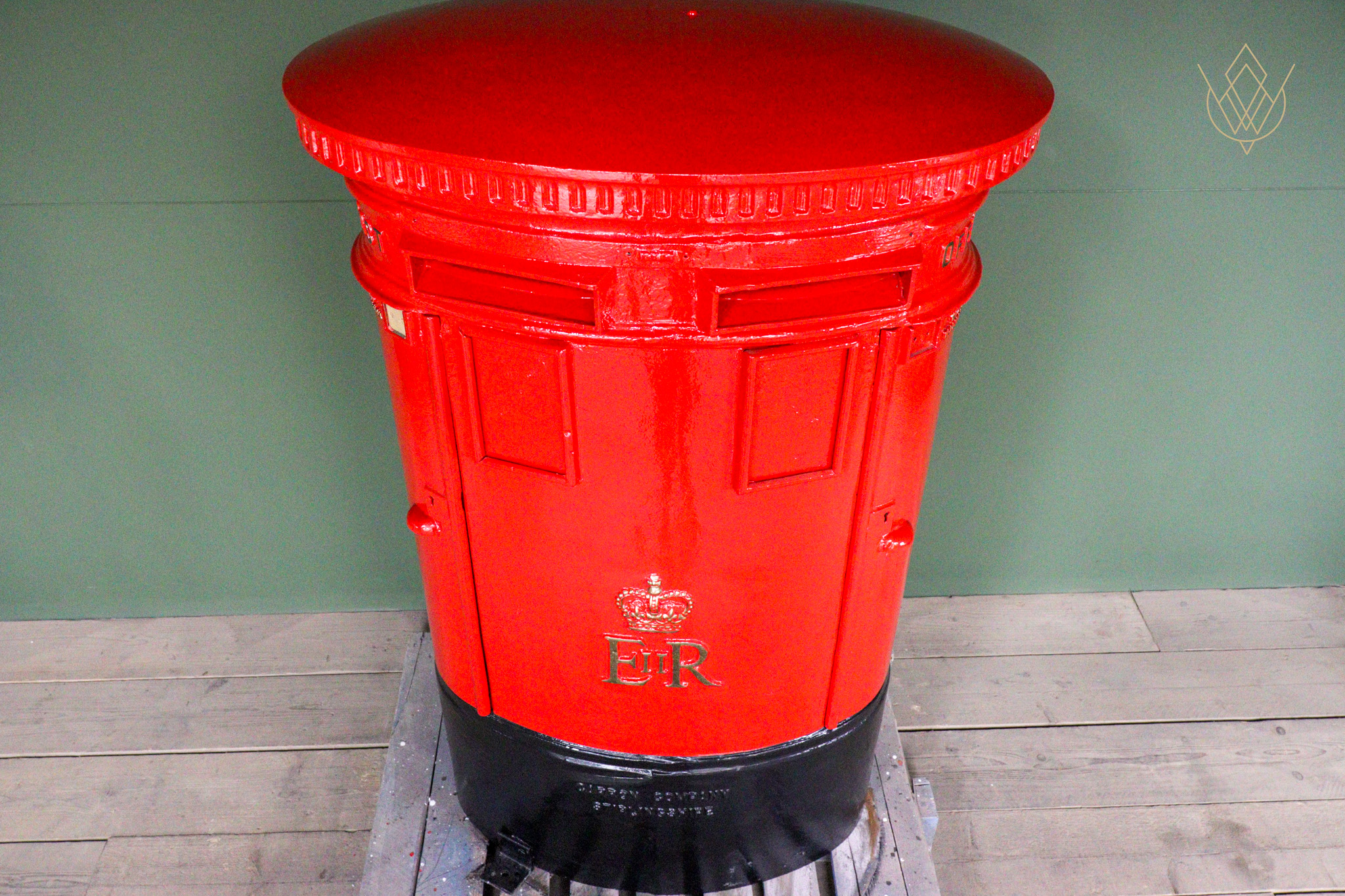 Original Post Office ER II Double Cast Iron Pillar Box - WM12591 - Image 17