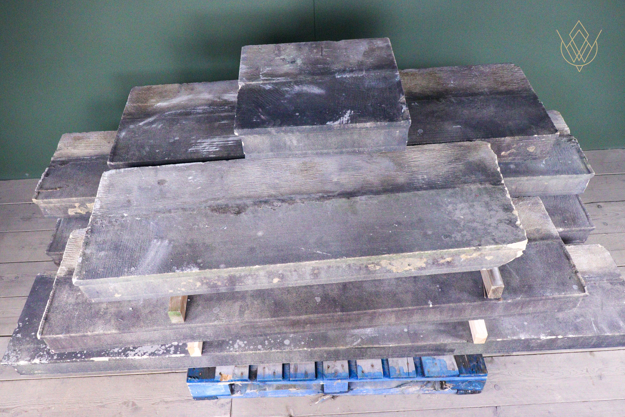 36ft - Ornate Victorian Sandstone String Course/Stone Heads - WM12616 - Image 10