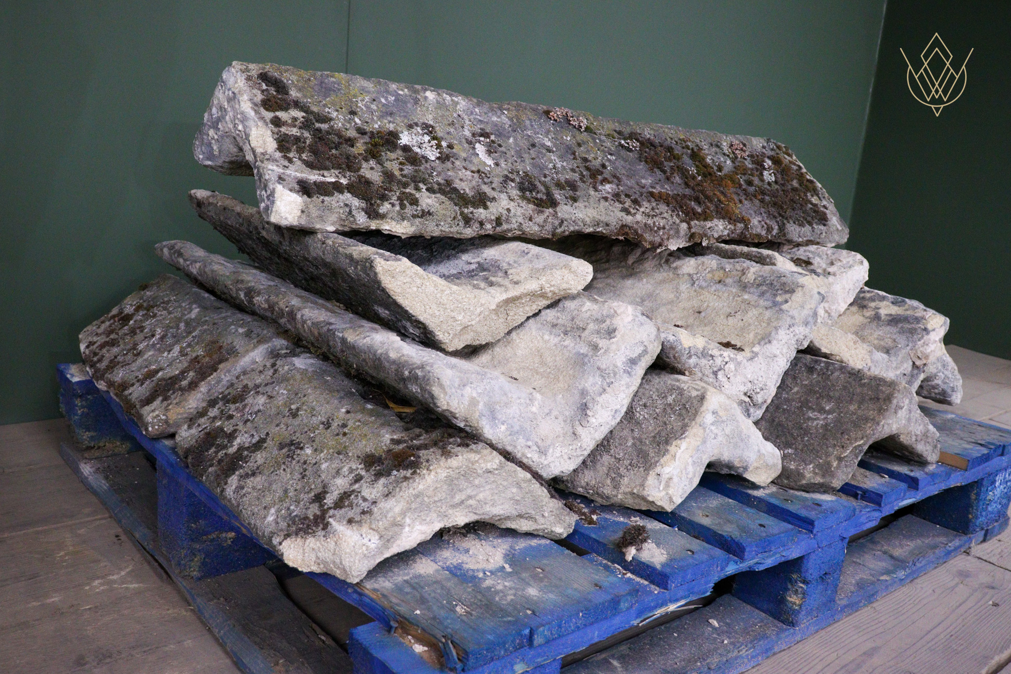23.6ft - 12.5" x 6" Reclaimed Gritstone Ridge Stone - WM12622 - Image 4