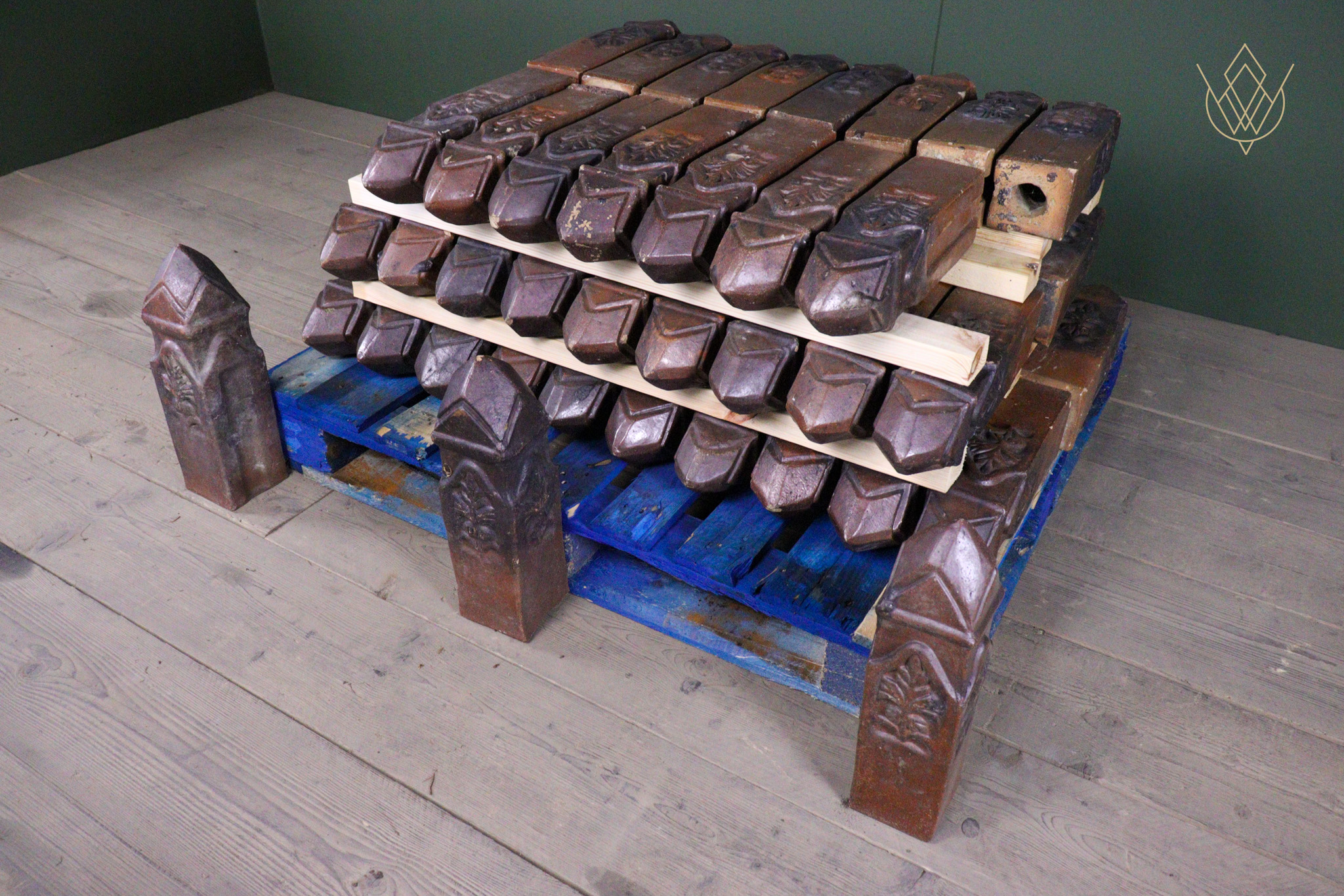 56x Victorian Salt Glazed Terracotta Rope Edging Corner Plinths - WM12638 - Image 10