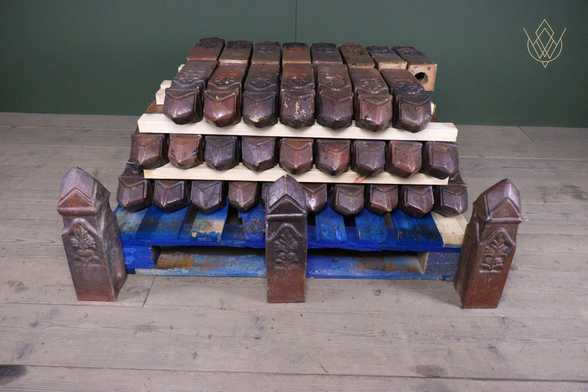 56x Victorian Salt Glazed Terracotta Rope Edging Corner Plinths - WM12638 - Image 9