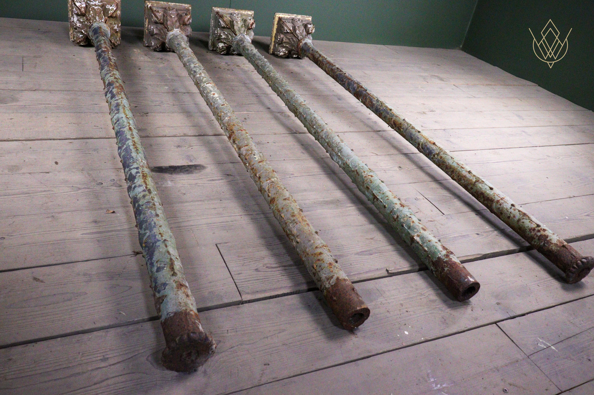 Set of Four Decorative Victorian Cast Iron Stanchions/Columns - WM12640 - Image 10