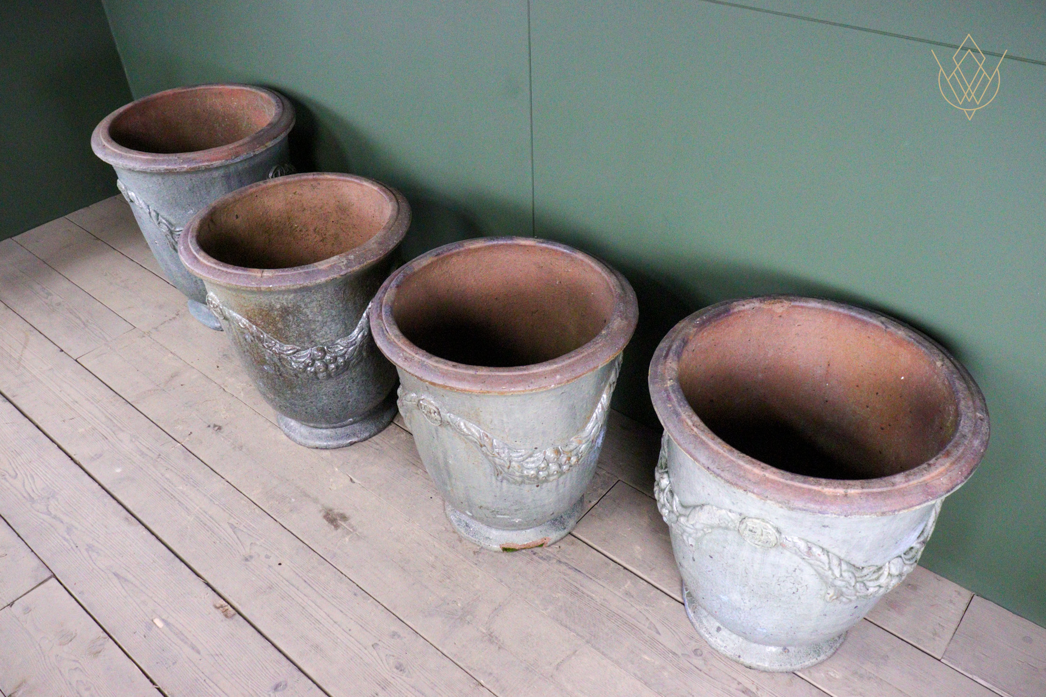 Set of Four 'ER' set 1876 Glazed Garden Pots/Urns - WM12665 - Image 2